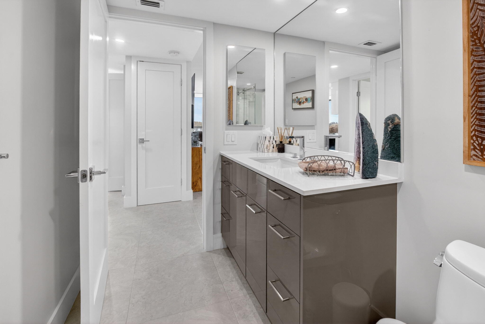 LAKEWOOD MIDRISE CONDO - Residential