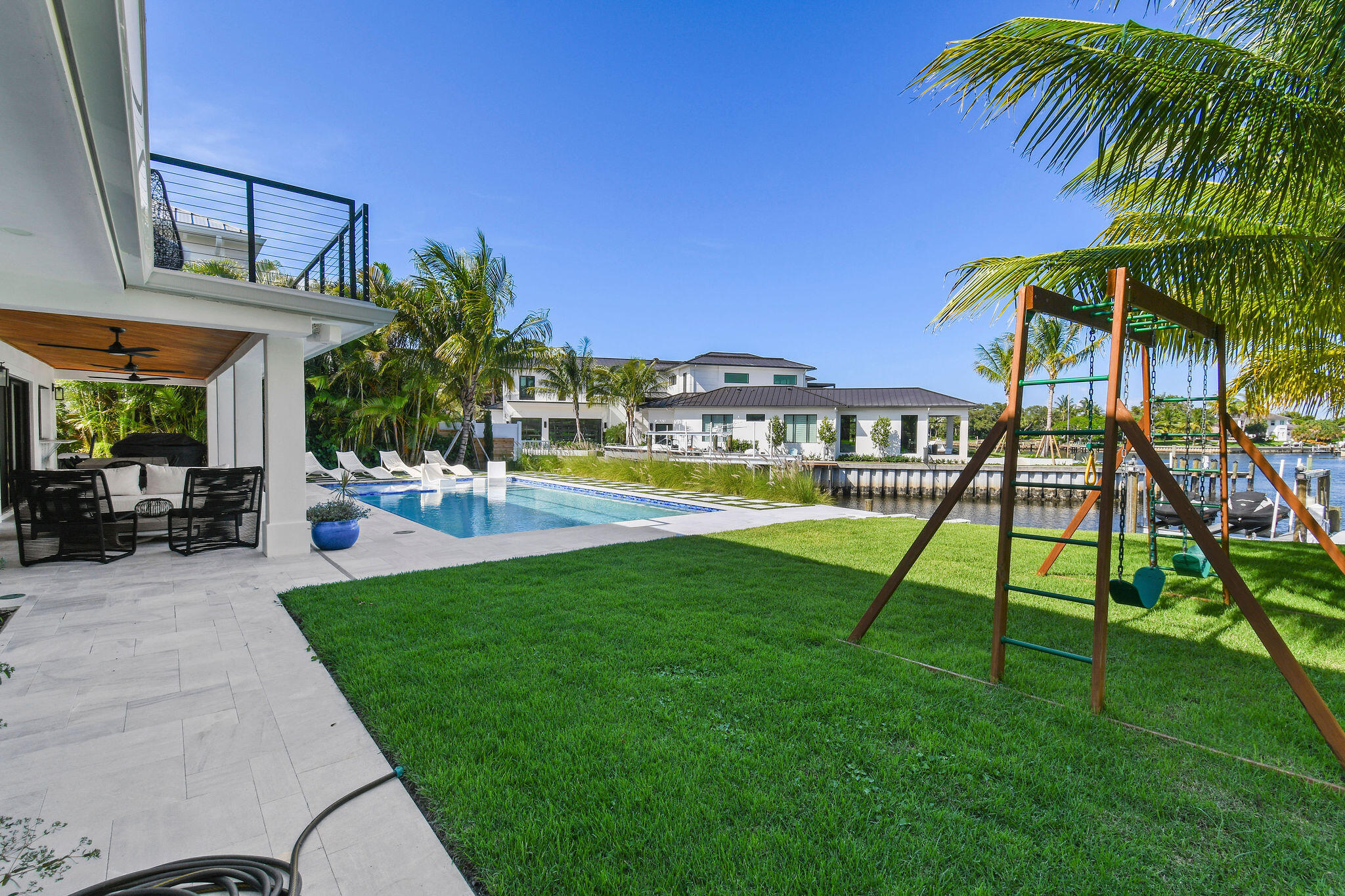 INTRACOASTAL PARK - Land