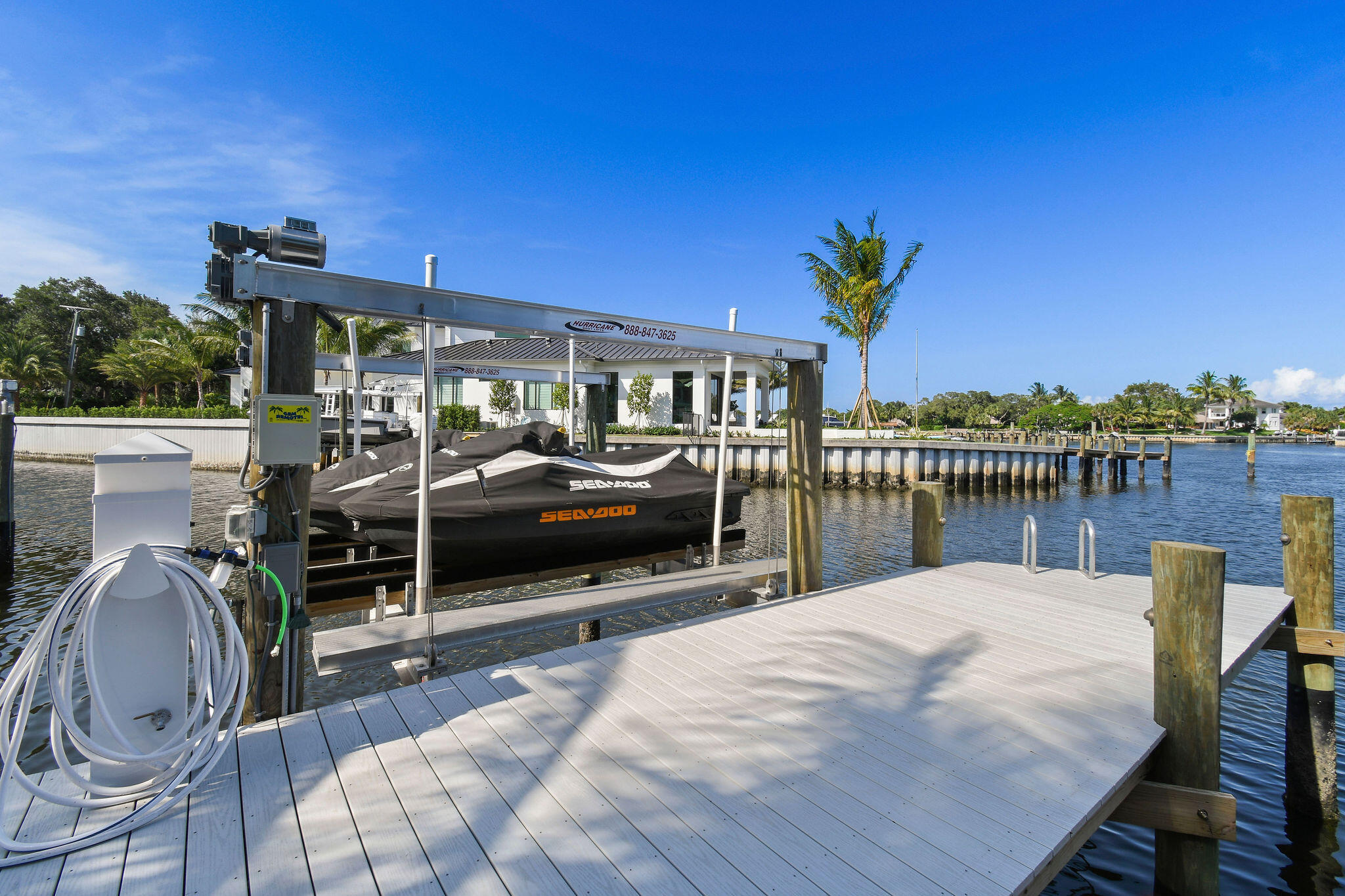 INTRACOASTAL PARK - Land