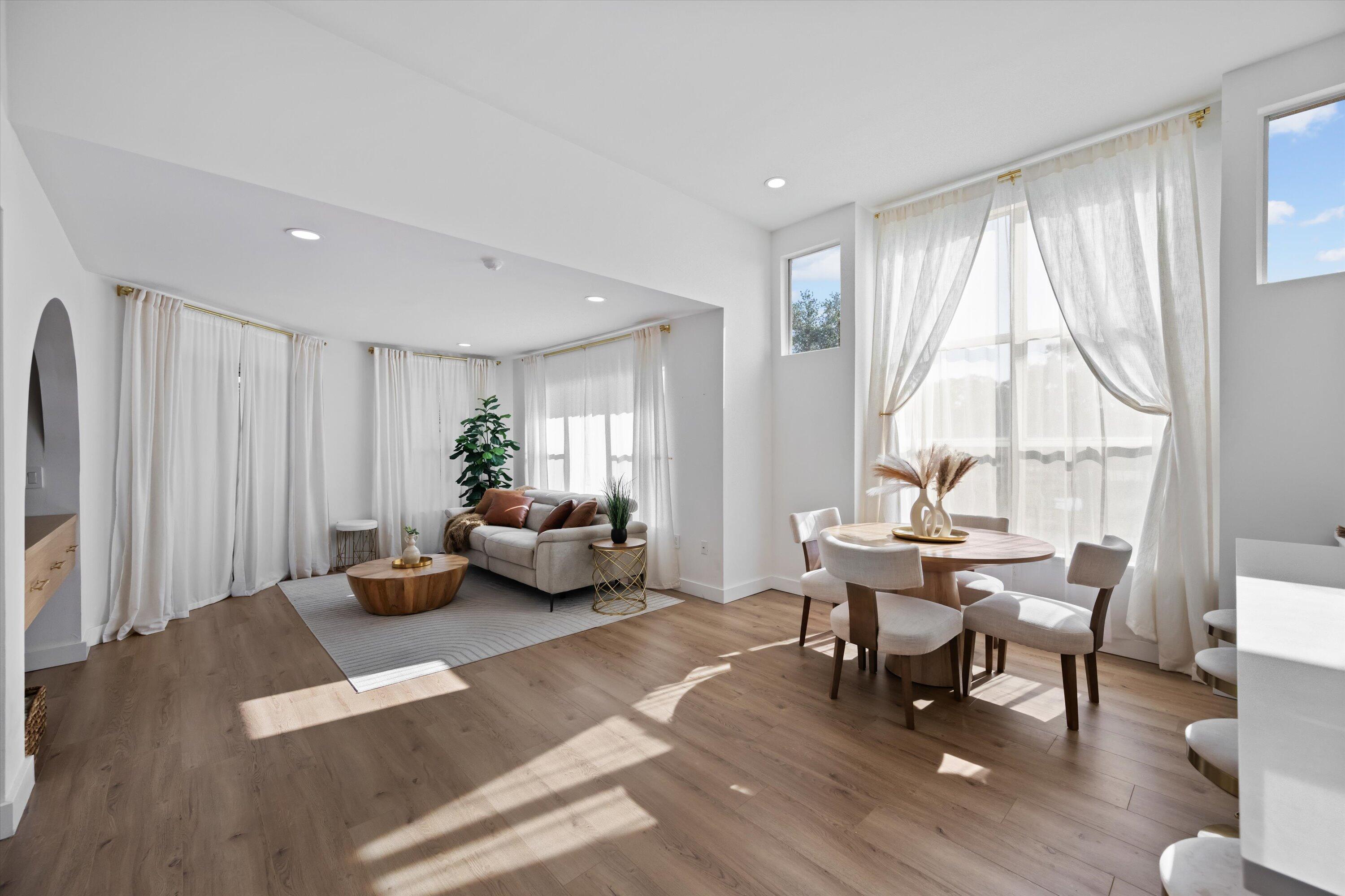 PALM LAKE CONDO - Residential