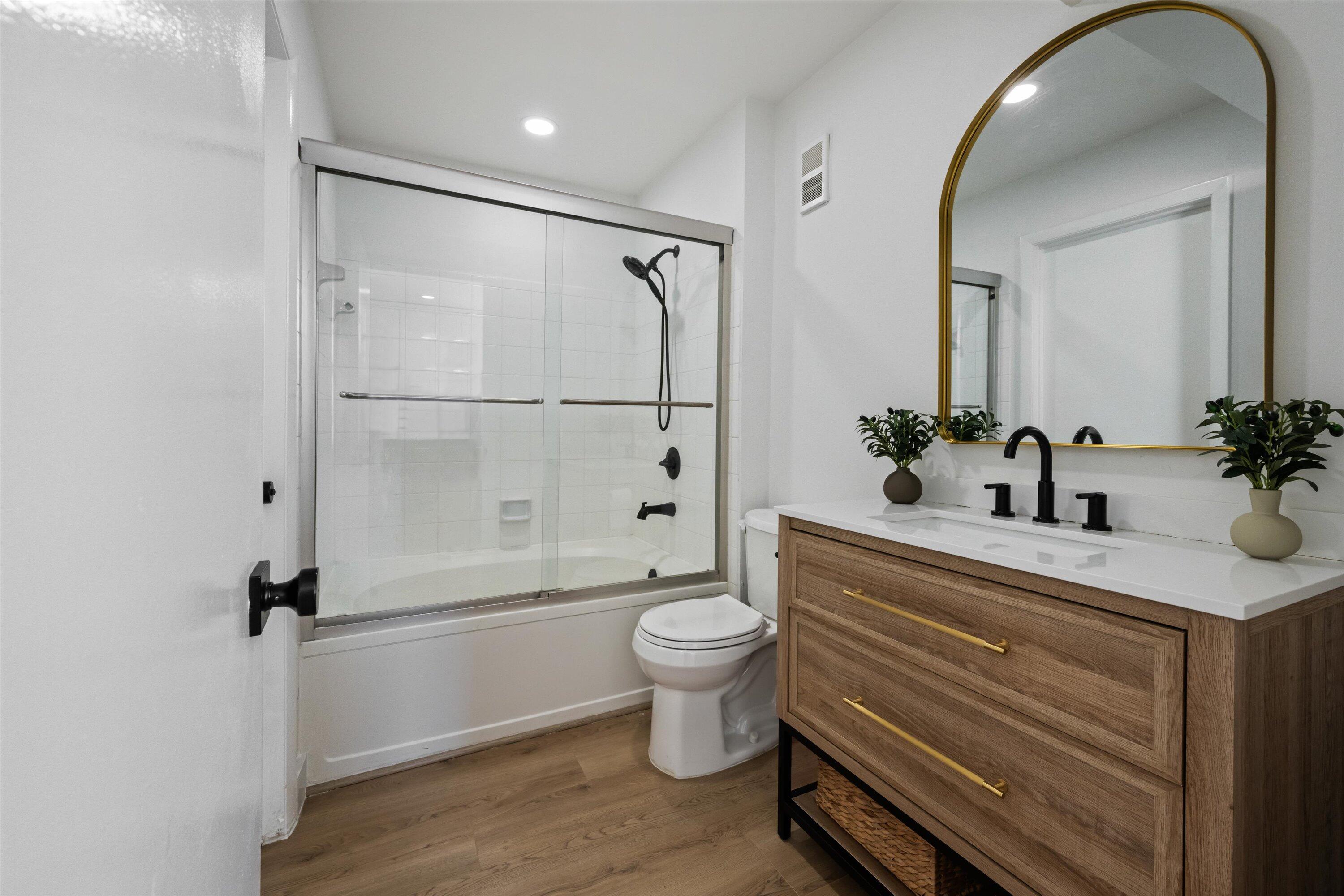 PALM LAKE CONDO - Residential