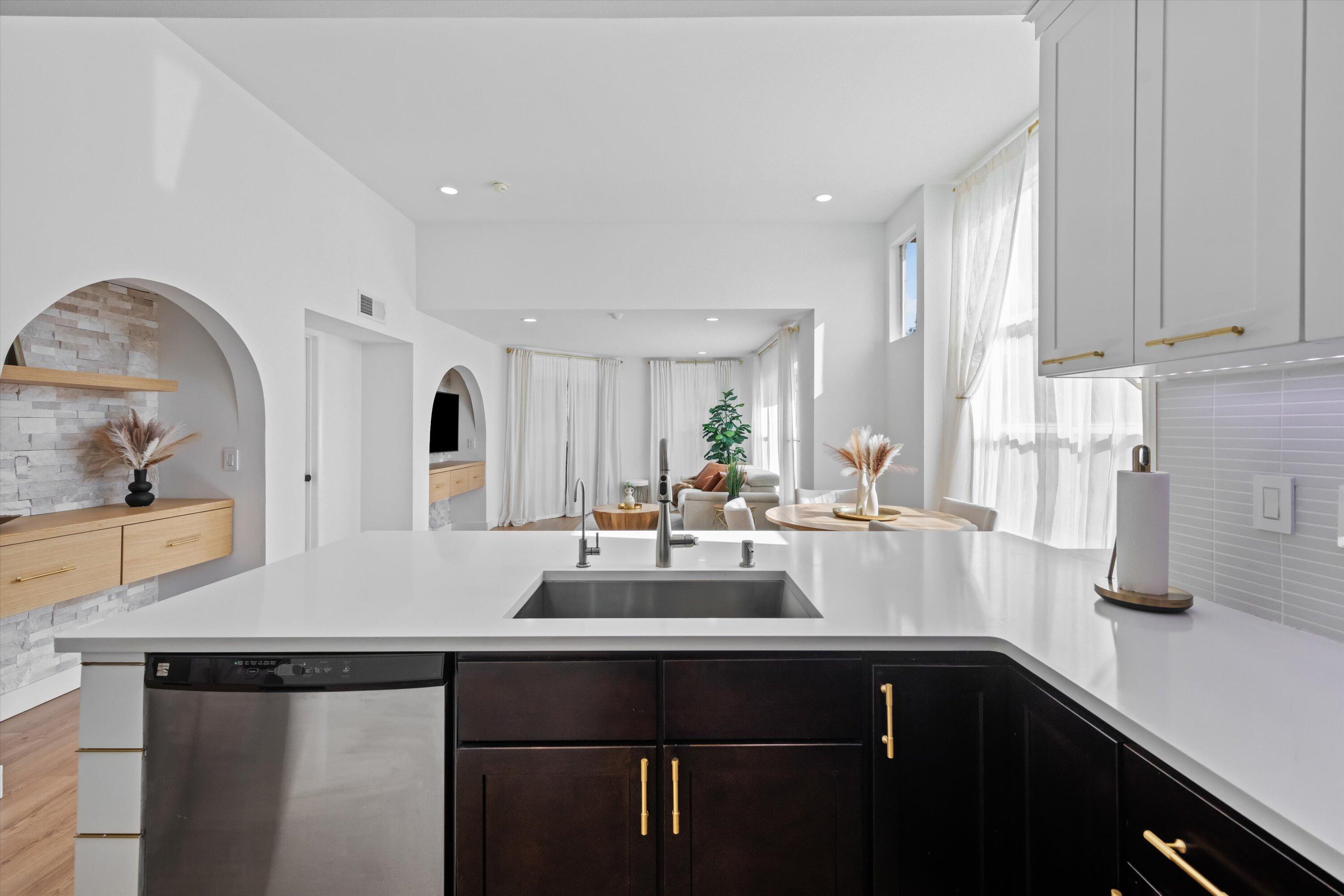 PALM LAKE CONDO - Residential