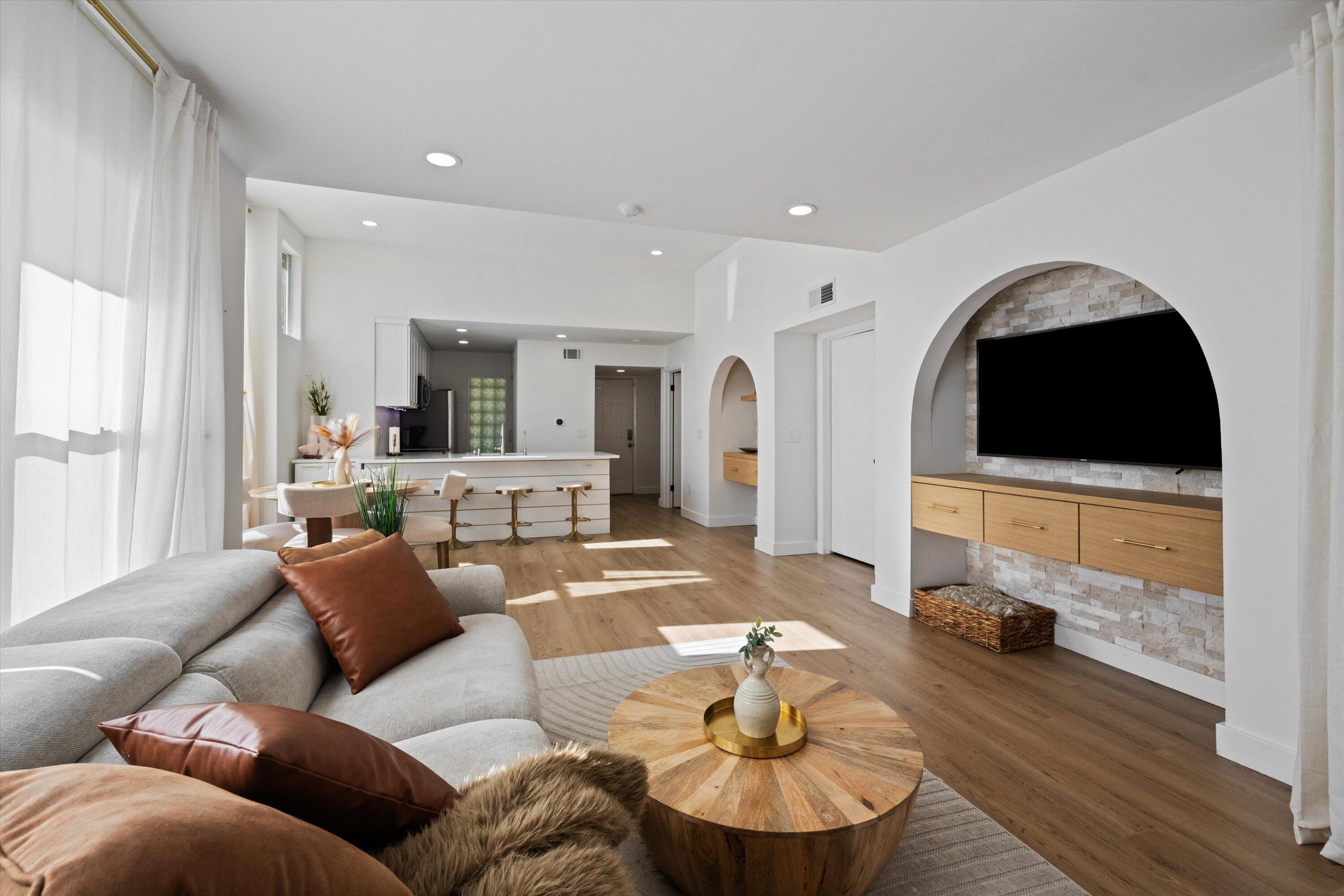 PALM LAKE CONDO - Residential