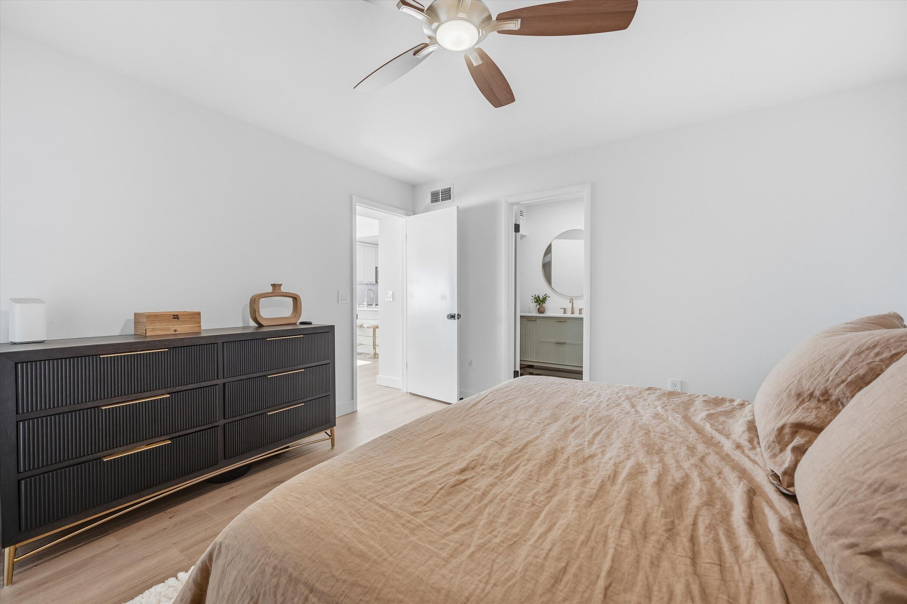 PALM LAKE CONDO - Residential