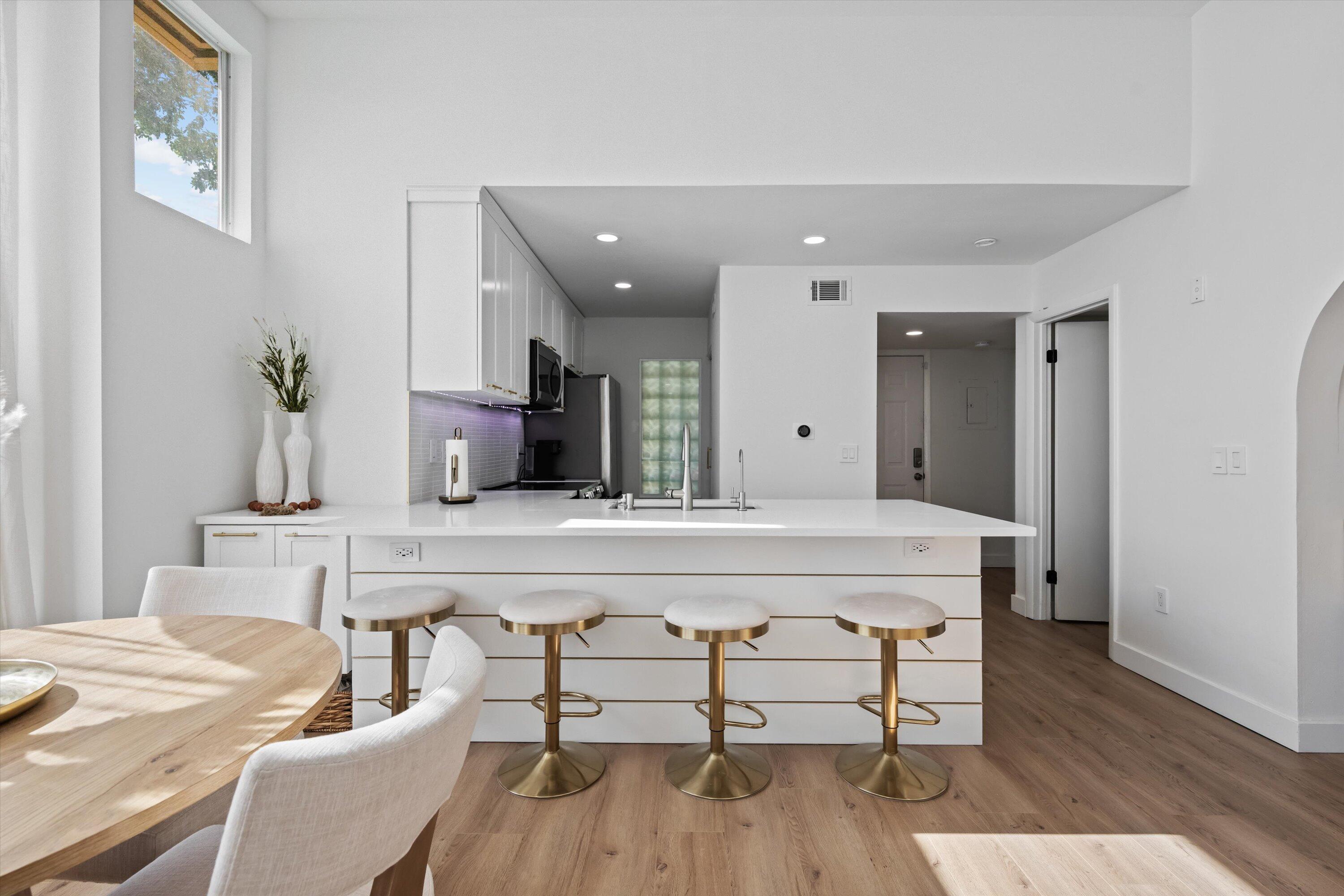 PALM LAKE CONDO - Residential