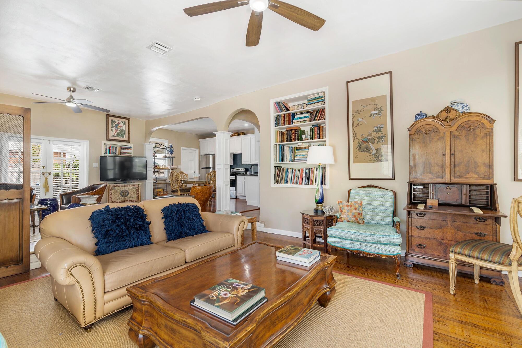 239 Lytton Court