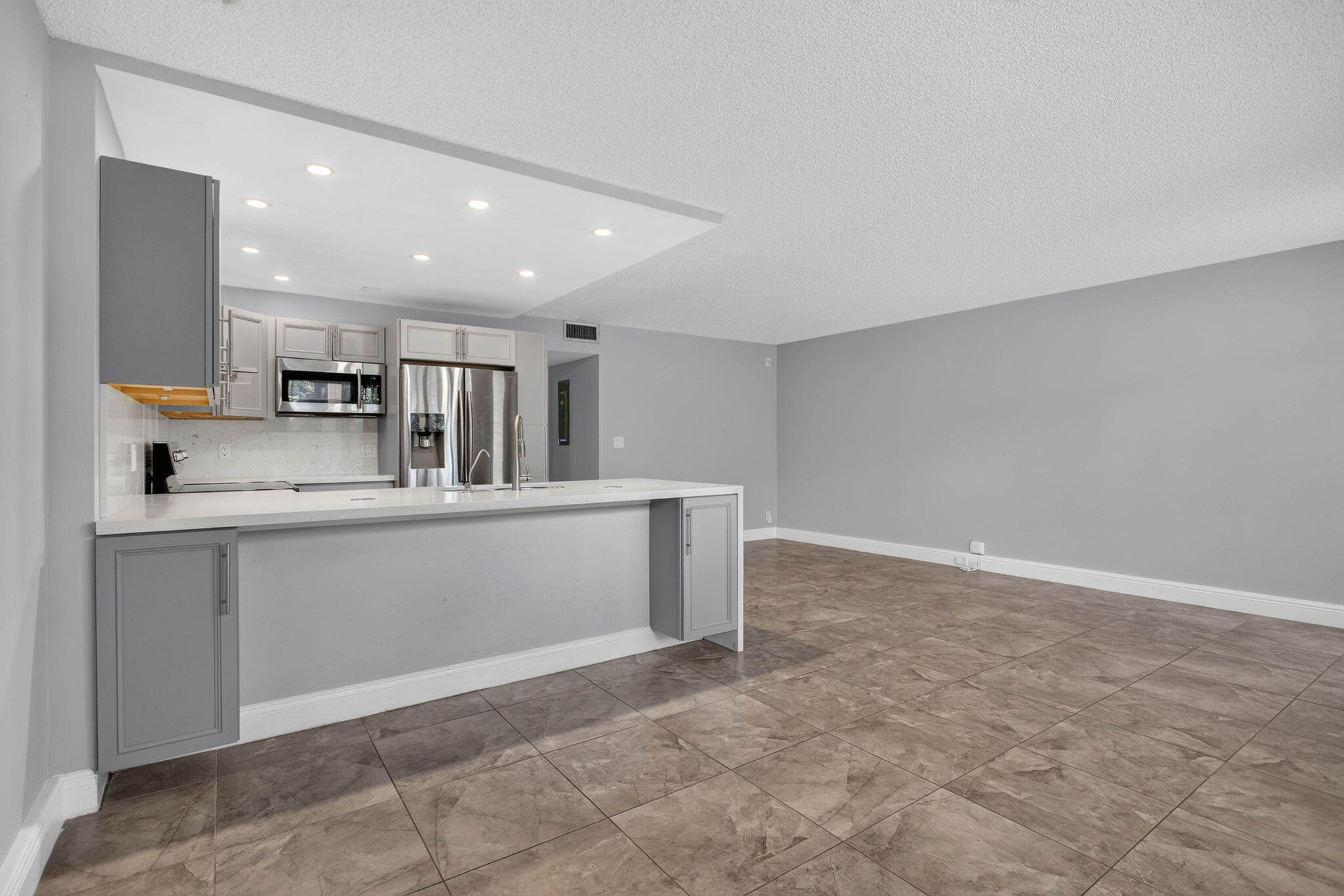 1804 ELEUTHERA Point J1