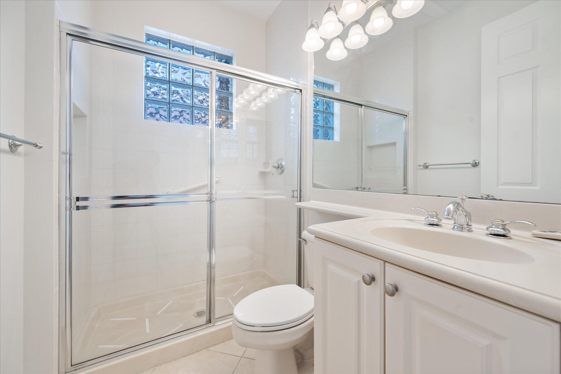 VALENCIA PALMS 1 - Residential