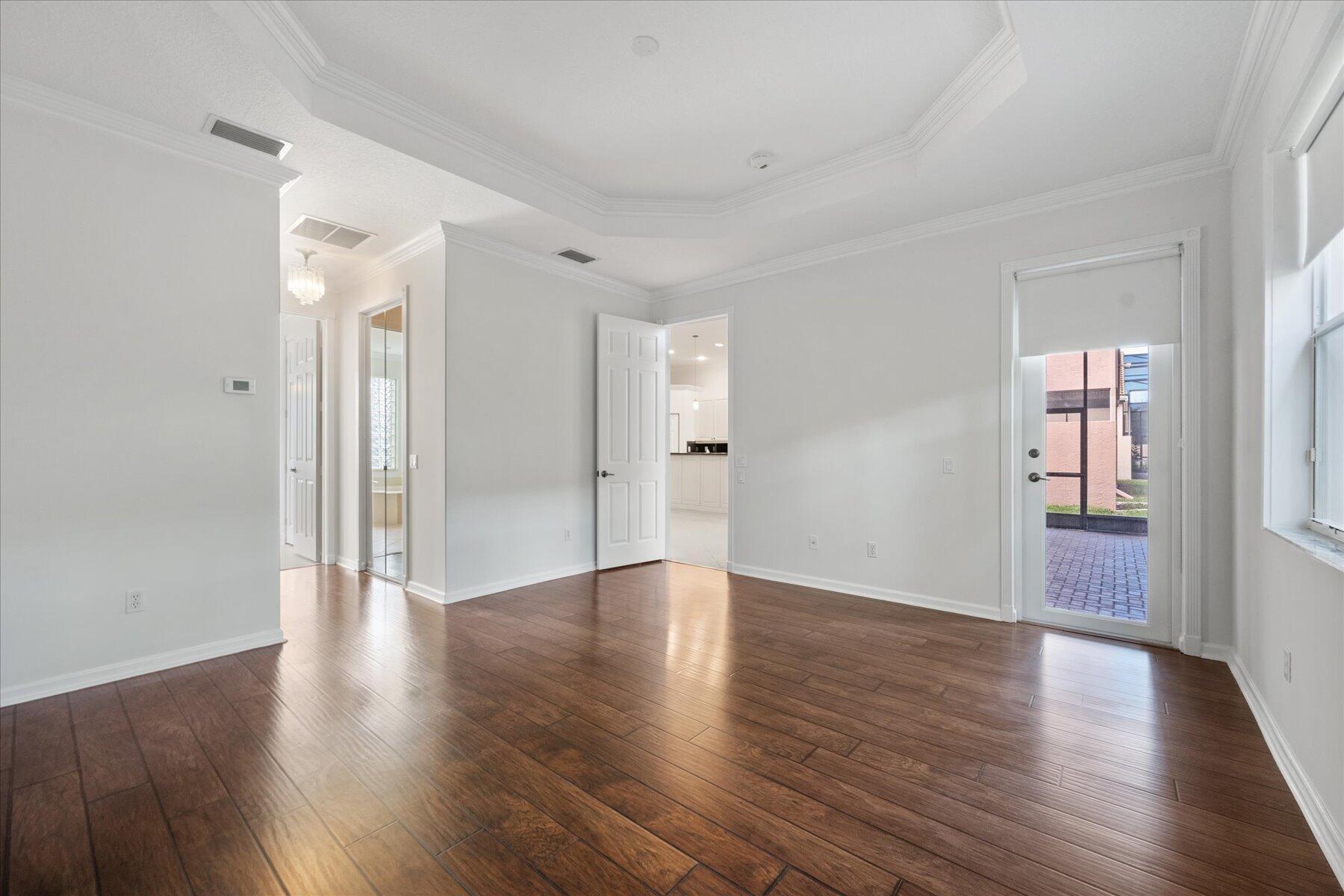 VALENCIA PALMS 1 - Residential