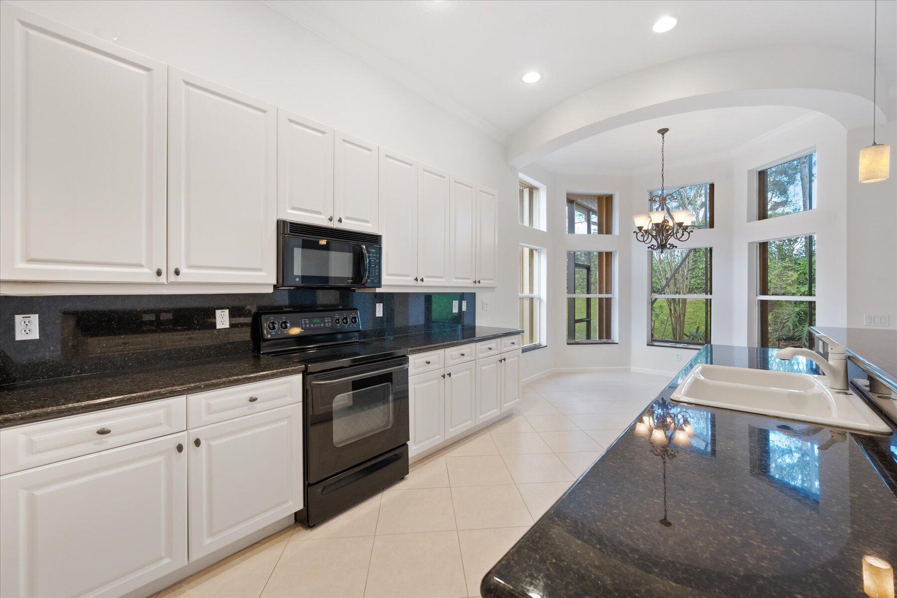 VALENCIA PALMS 1 - Residential