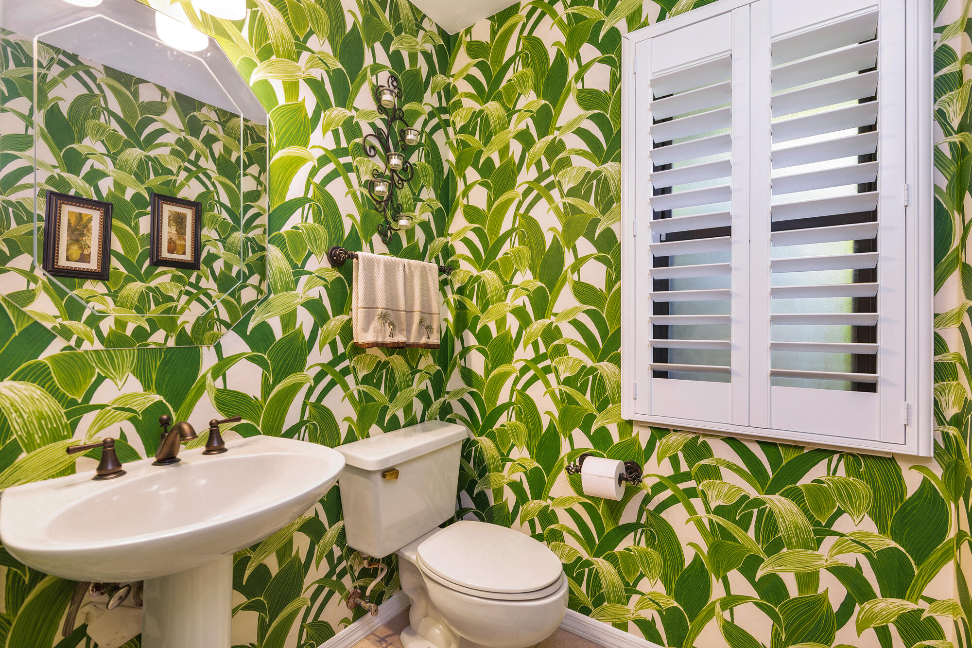 PINEWOOD MANOR OF WELLINGTON - Residential