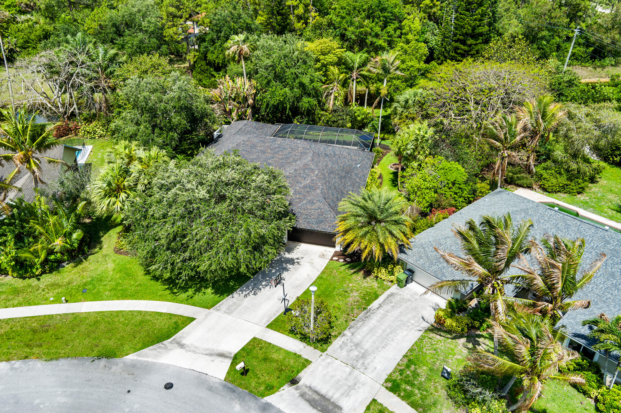 PINEWOOD MANOR OF WELLINGTON - Residential