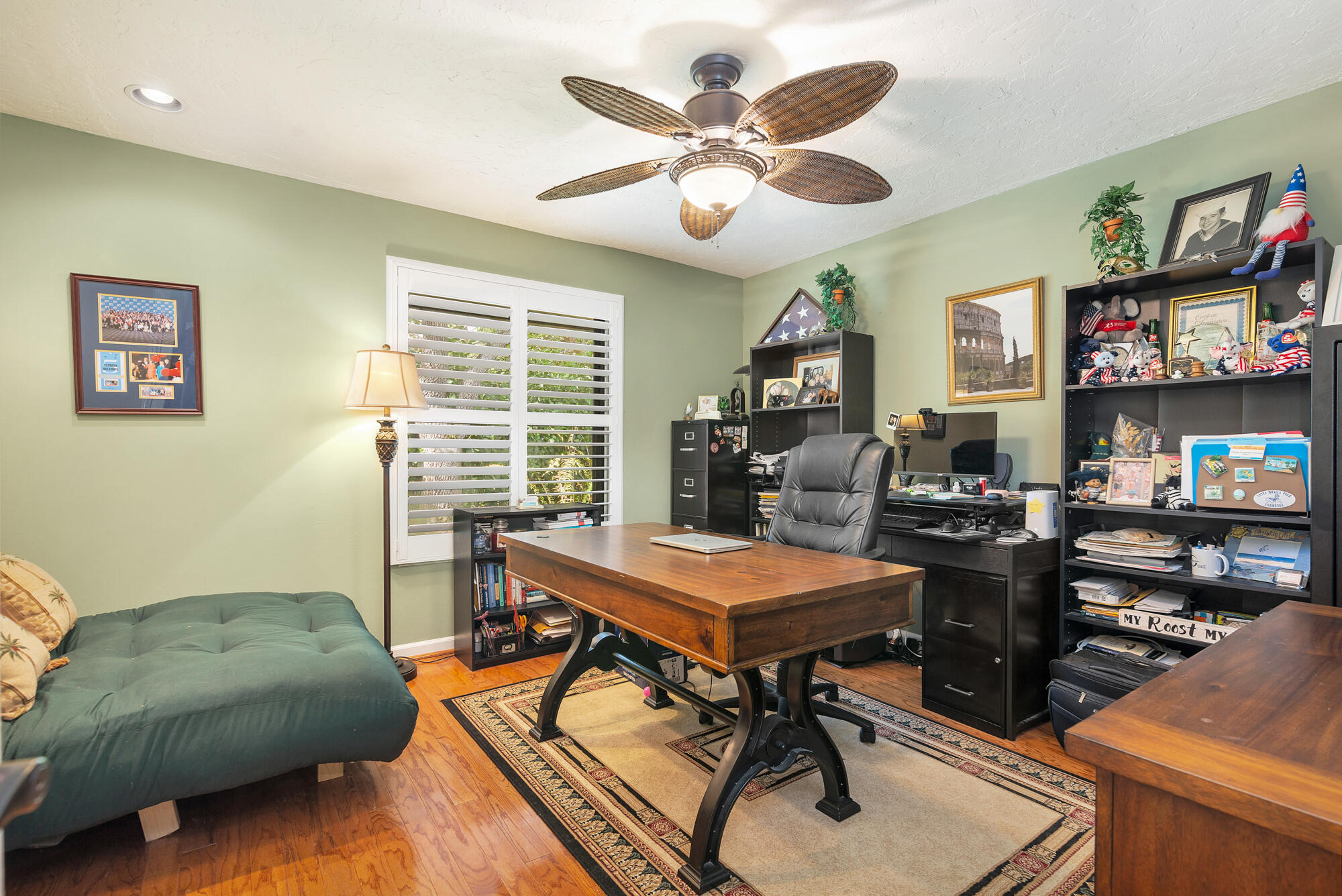 PINEWOOD MANOR OF WELLINGTON - Residential