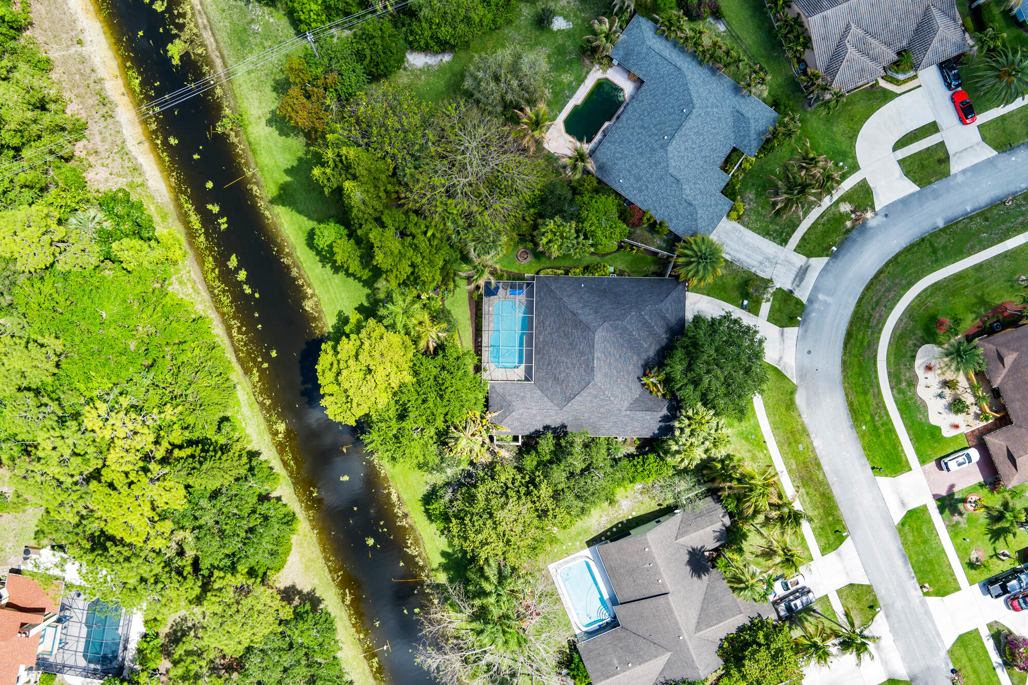 PINEWOOD MANOR OF WELLINGTON - Residential