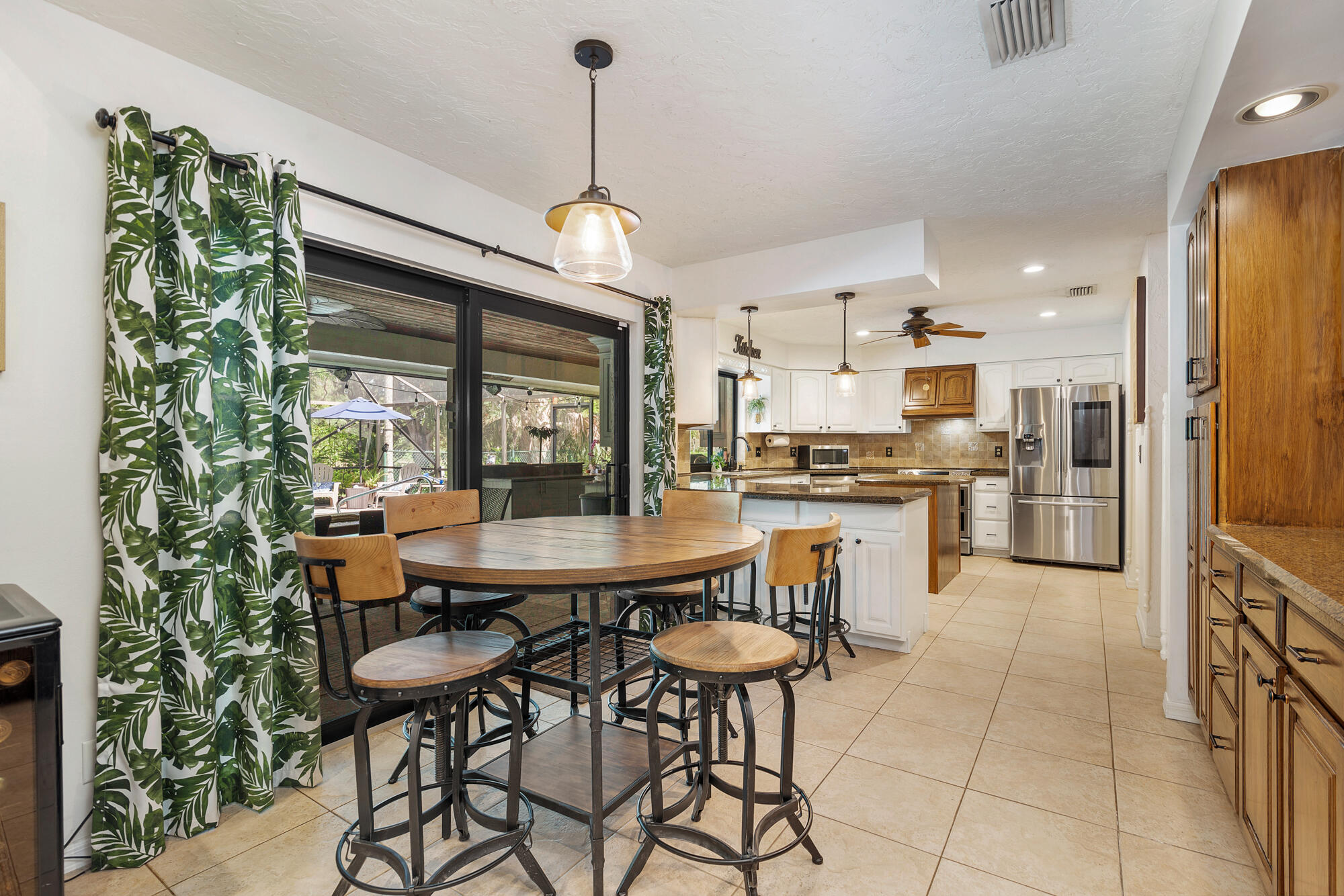 PINEWOOD MANOR OF WELLINGTON - Residential