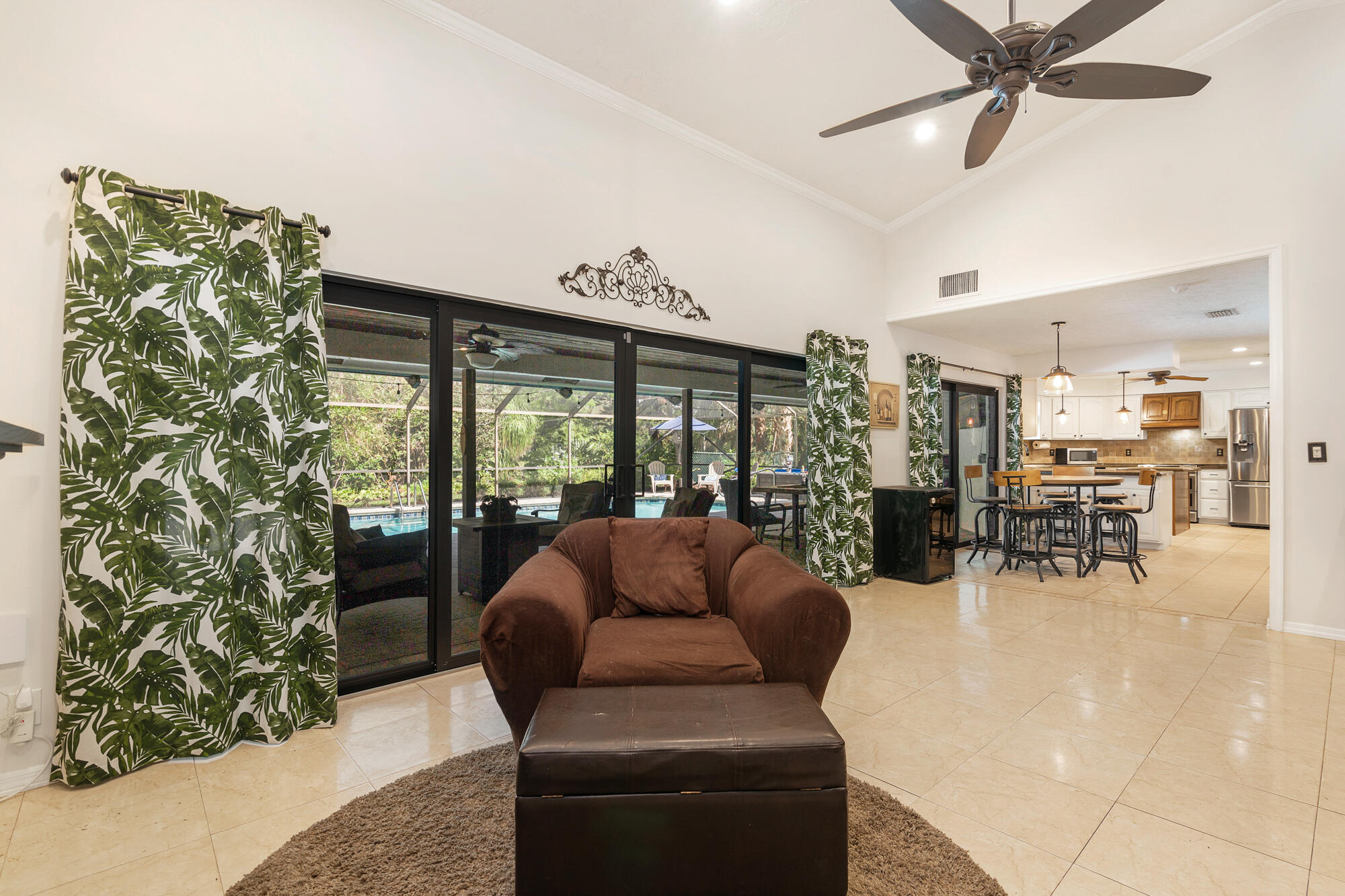 PINEWOOD MANOR OF WELLINGTON - Residential