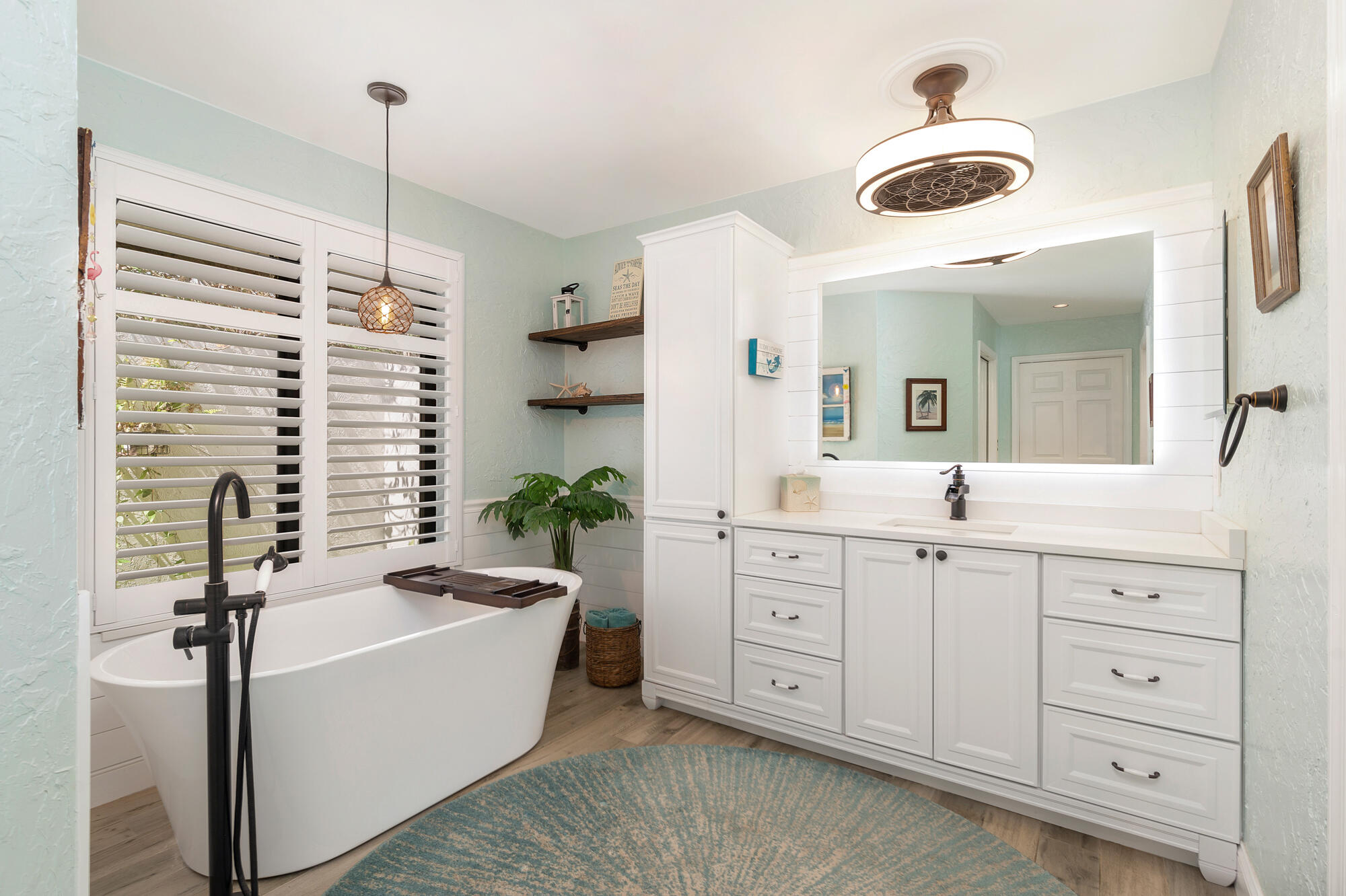 PINEWOOD MANOR OF WELLINGTON - Residential