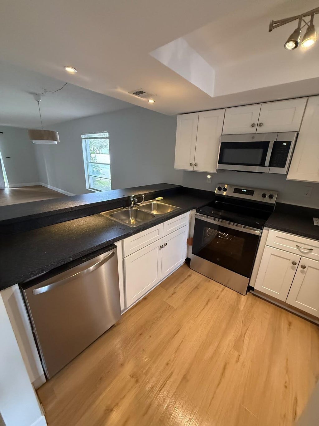Photo of 905 Southridge Road #105b, Delray Beach, FL 33444 (MLS # B26094877)