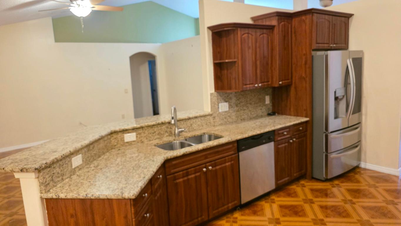 1752 SW Starman Avenue