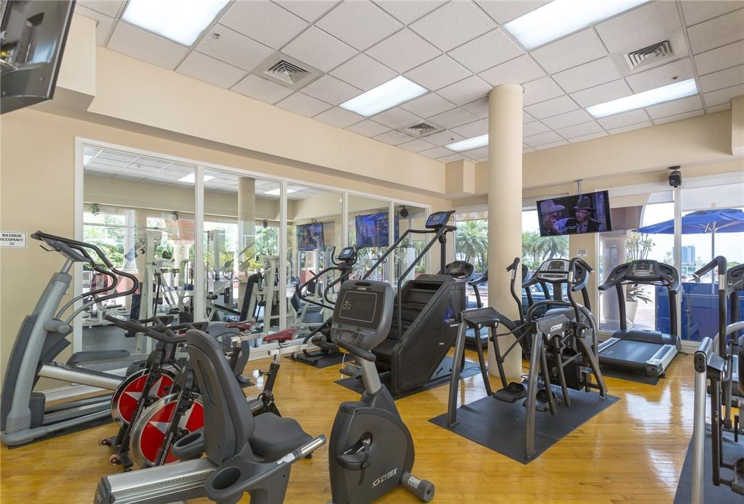 INTRACOSTAL YACHT CLUB - Residential Lease