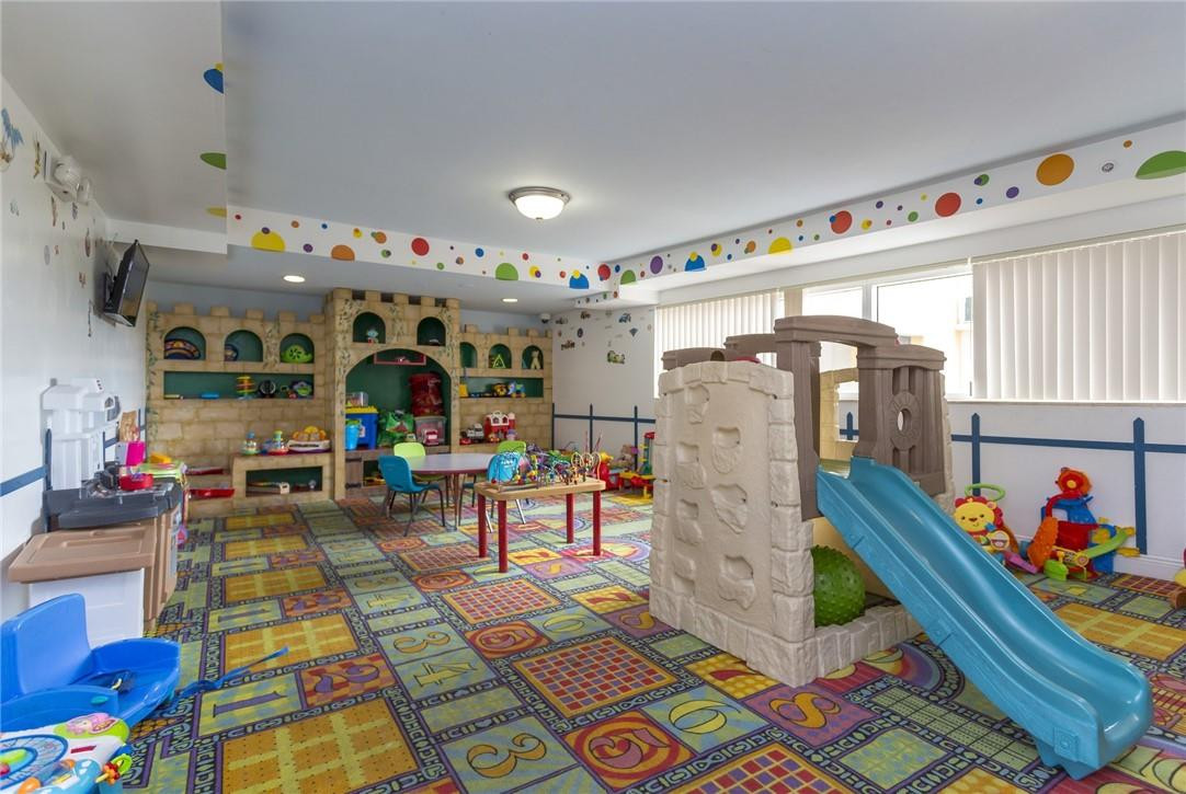 INTRACOSTAL YACHT CLUB - Residential Lease