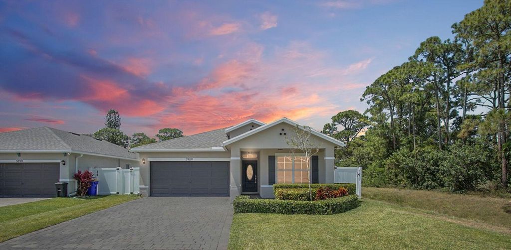 Photo of 3909 SE Lee Street, Stuart, FL 34997 (MLS # B26042233)