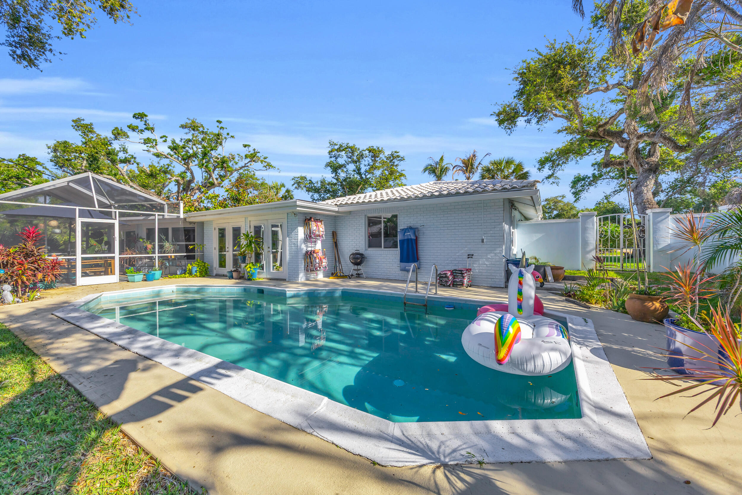 RIVER OAKS ESTATES UNIT 2 - Residential