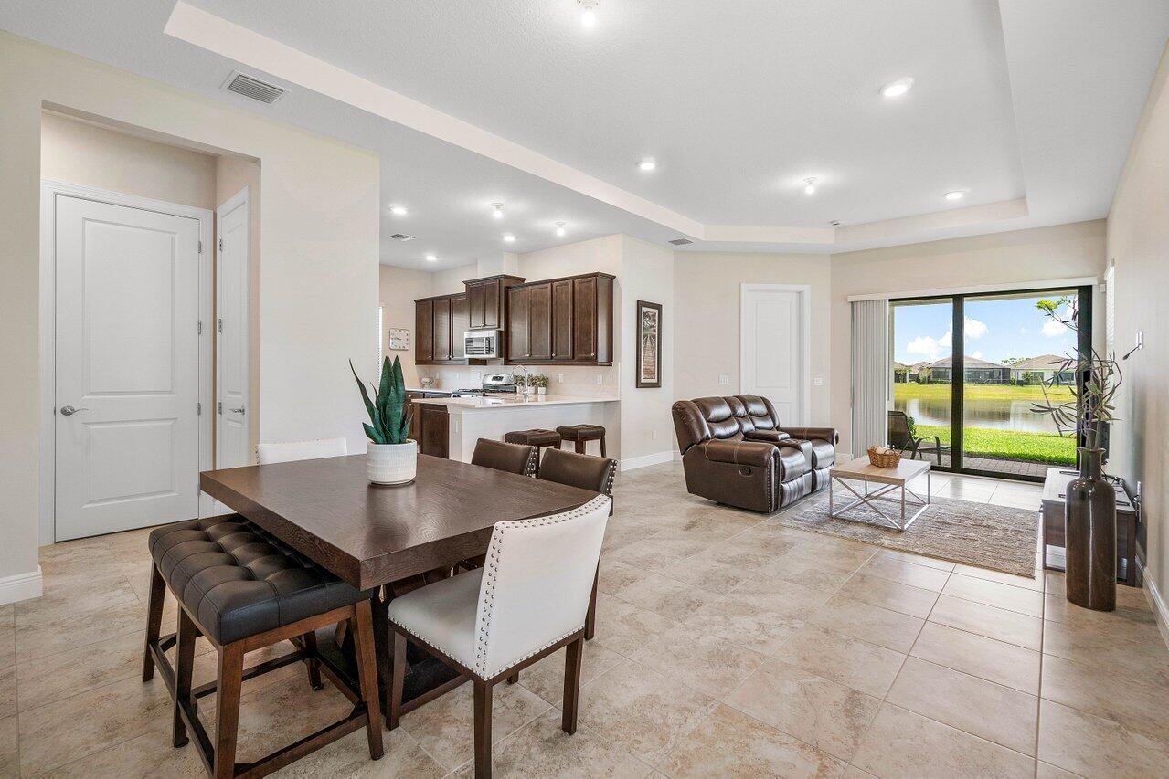4817 Saint Armands Way