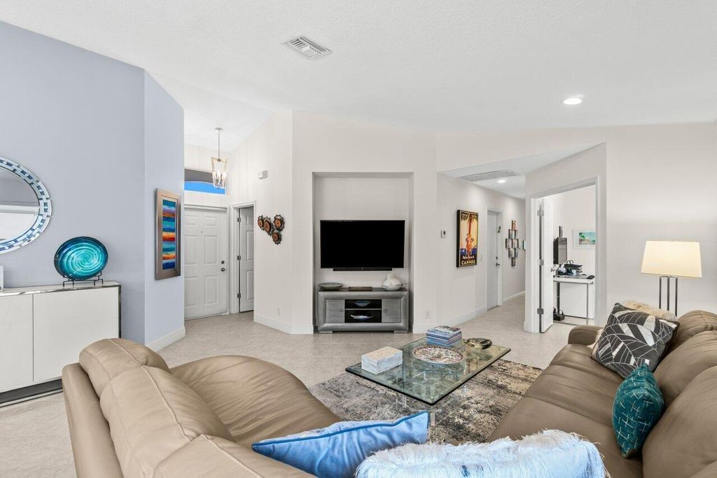 Photo of 7276 Whitfield Avenue, Boynton Beach, FL 33437 (MLS # R11089698)