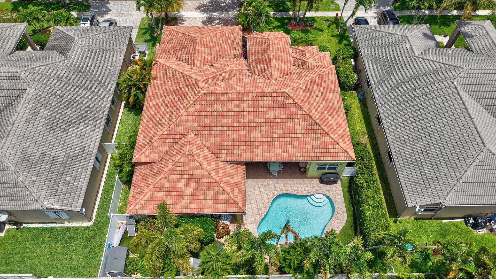 HUNTERS COURT - Residential