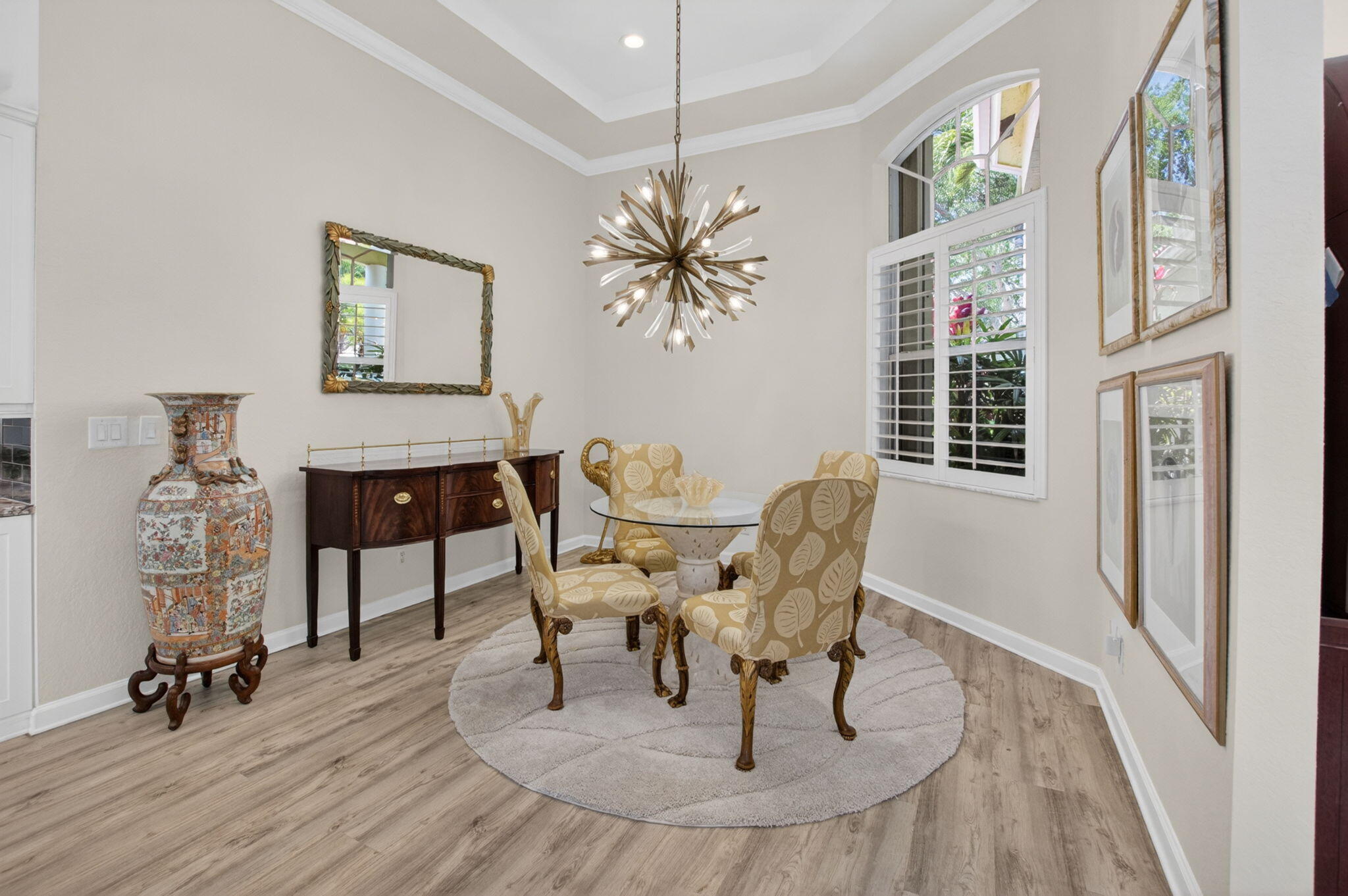 HUNTERS COURT - Residential