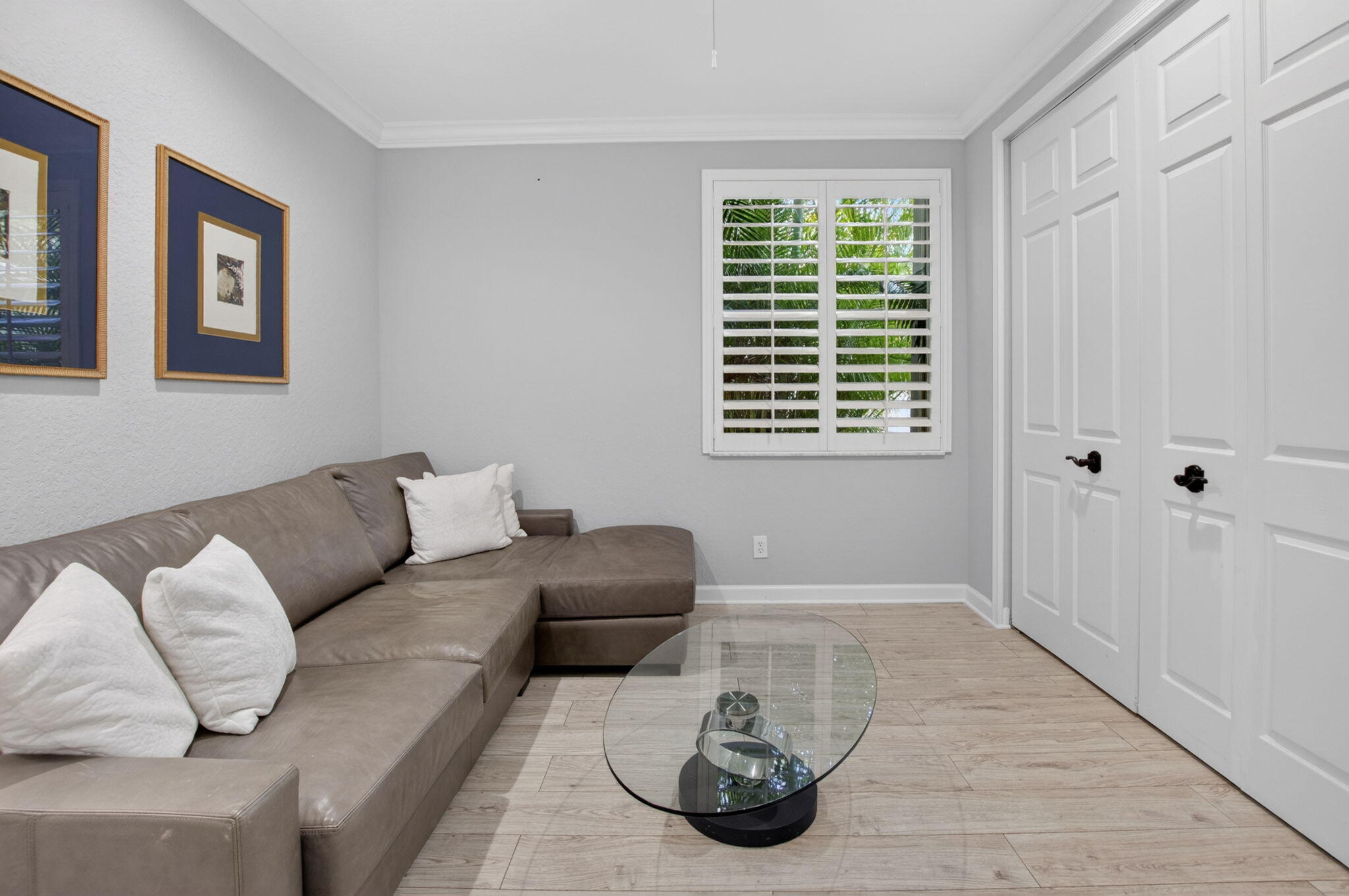 HUNTERS COURT - Residential