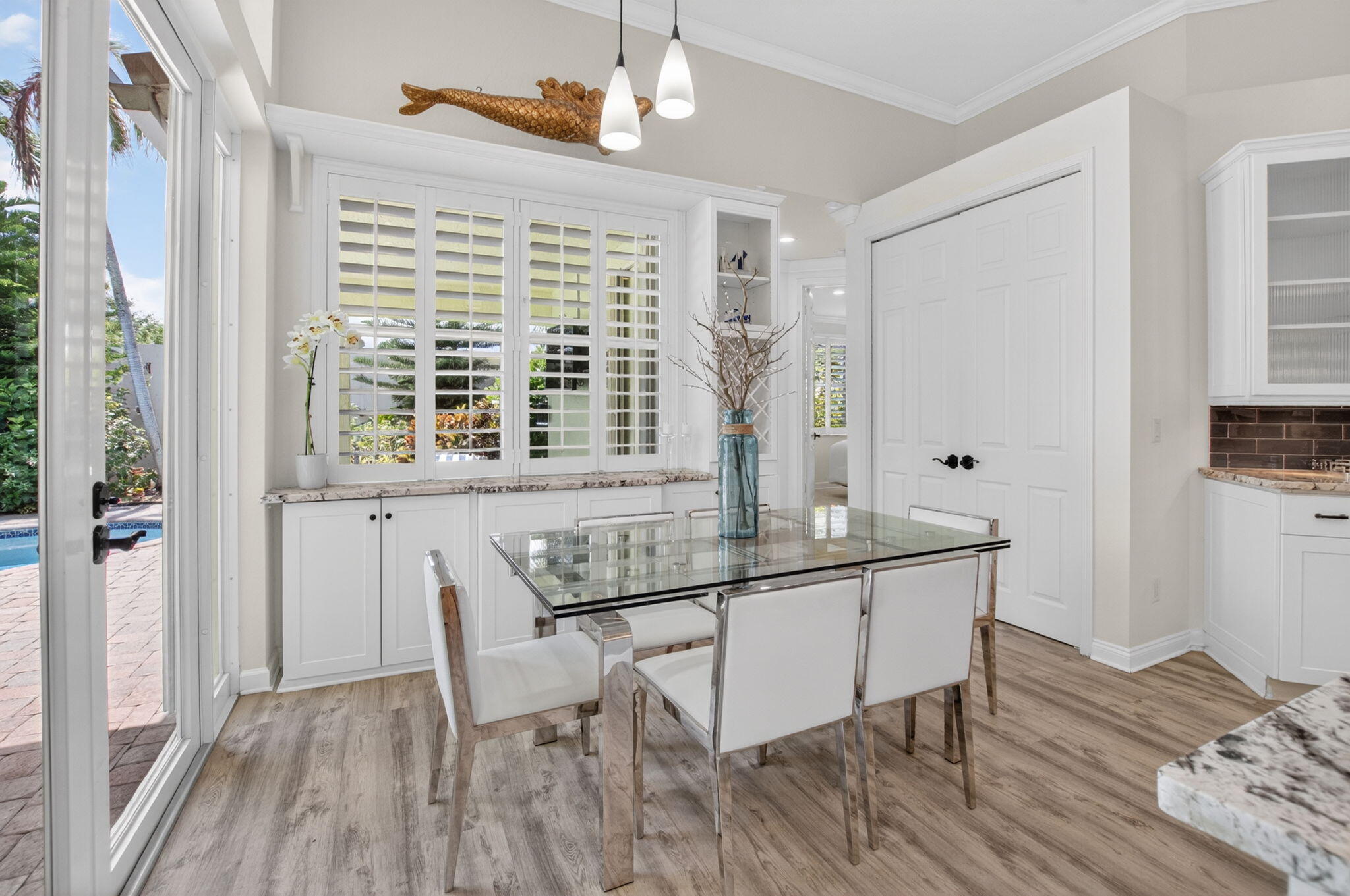 HUNTERS COURT - Residential