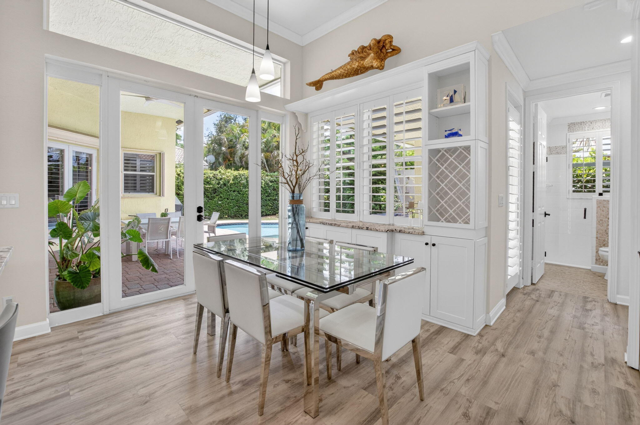 HUNTERS COURT - Residential