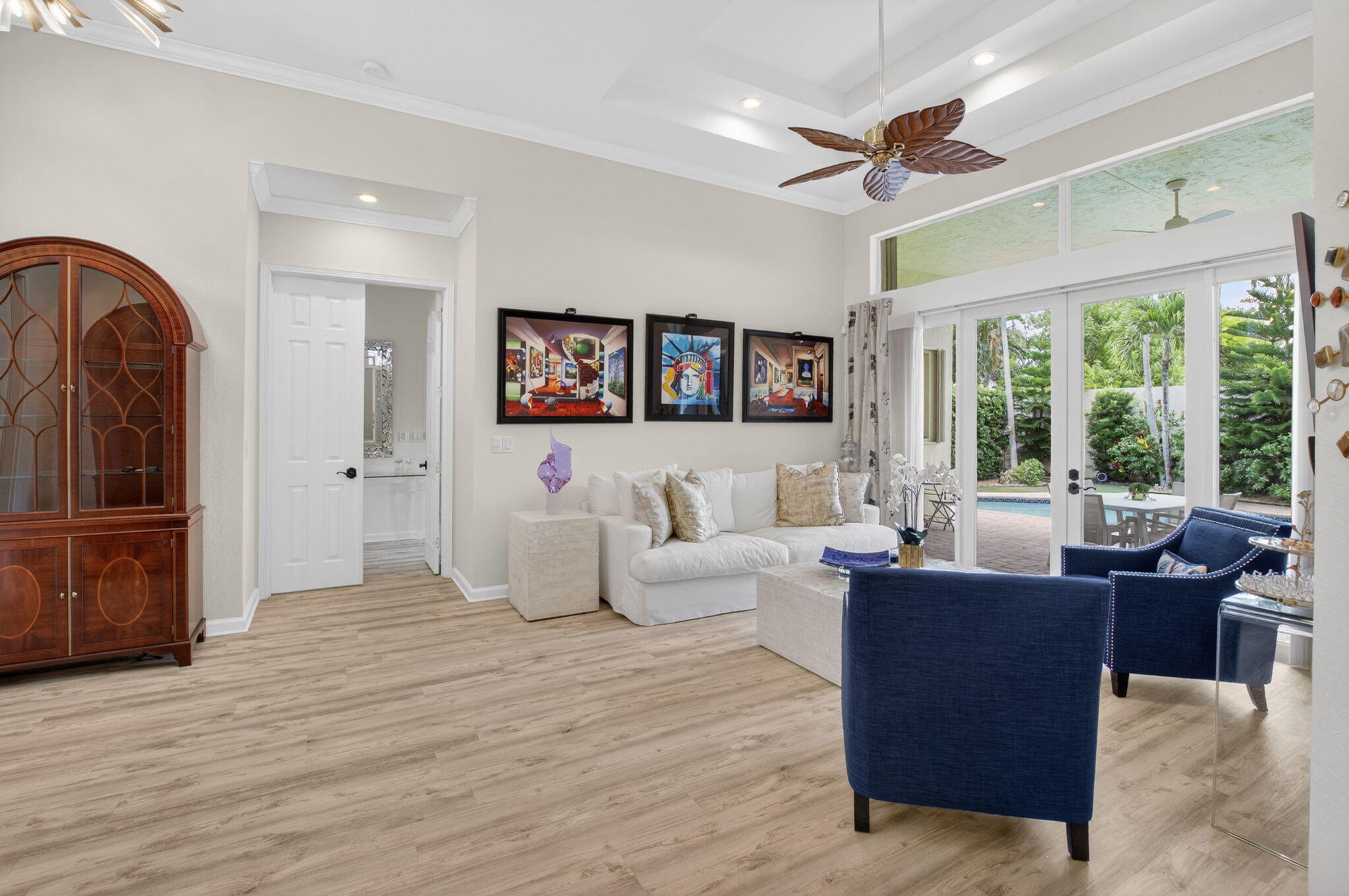 HUNTERS COURT - Residential