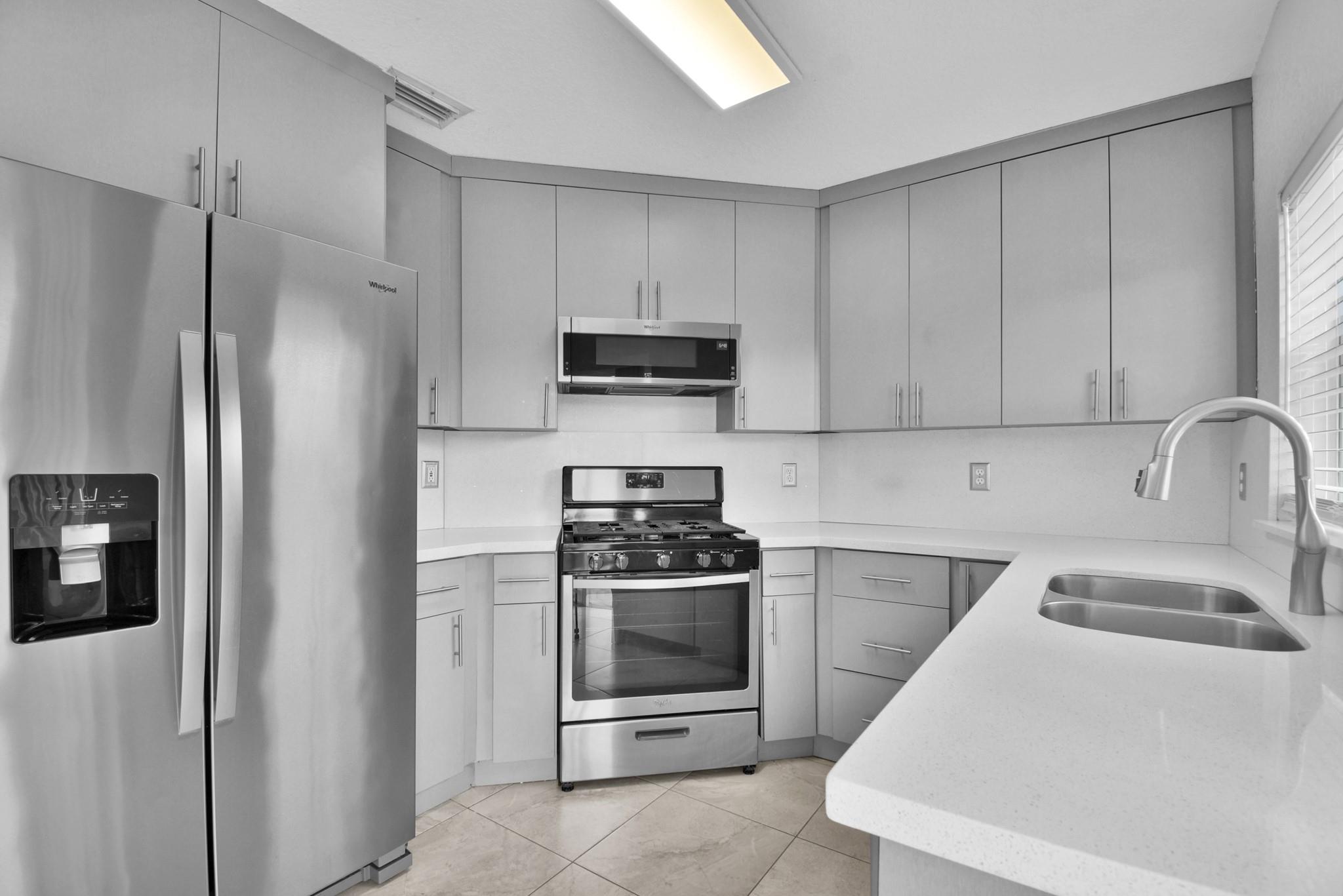 RAINTREE VILLAS - Residential