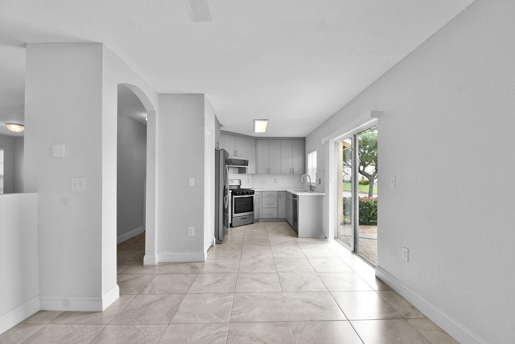 RAINTREE VILLAS - Residential