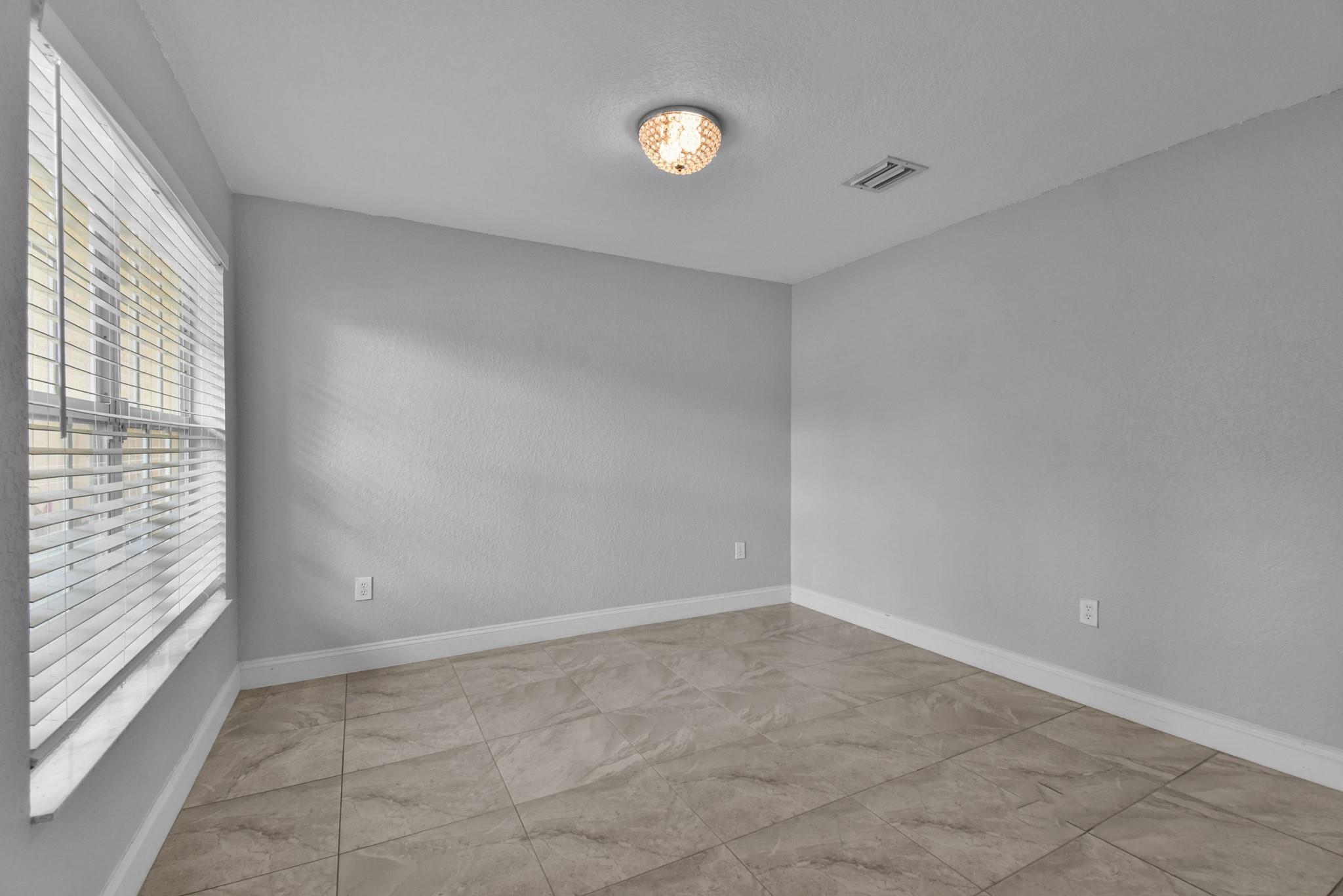 RAINTREE VILLAS - Residential