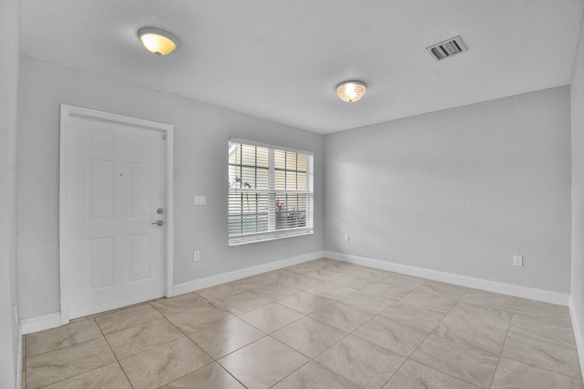 RAINTREE VILLAS - Residential