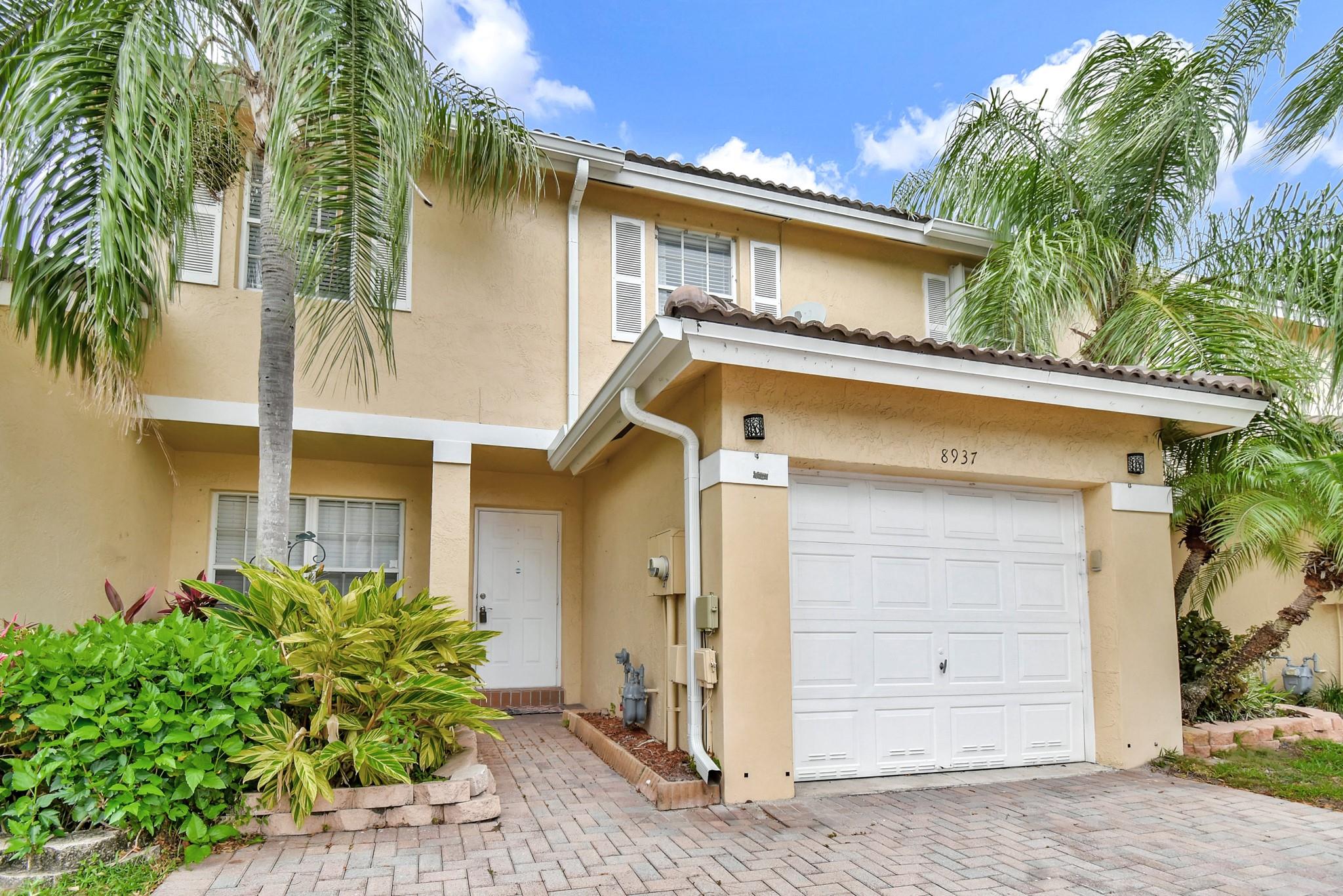 RAINTREE VILLAS - Residential