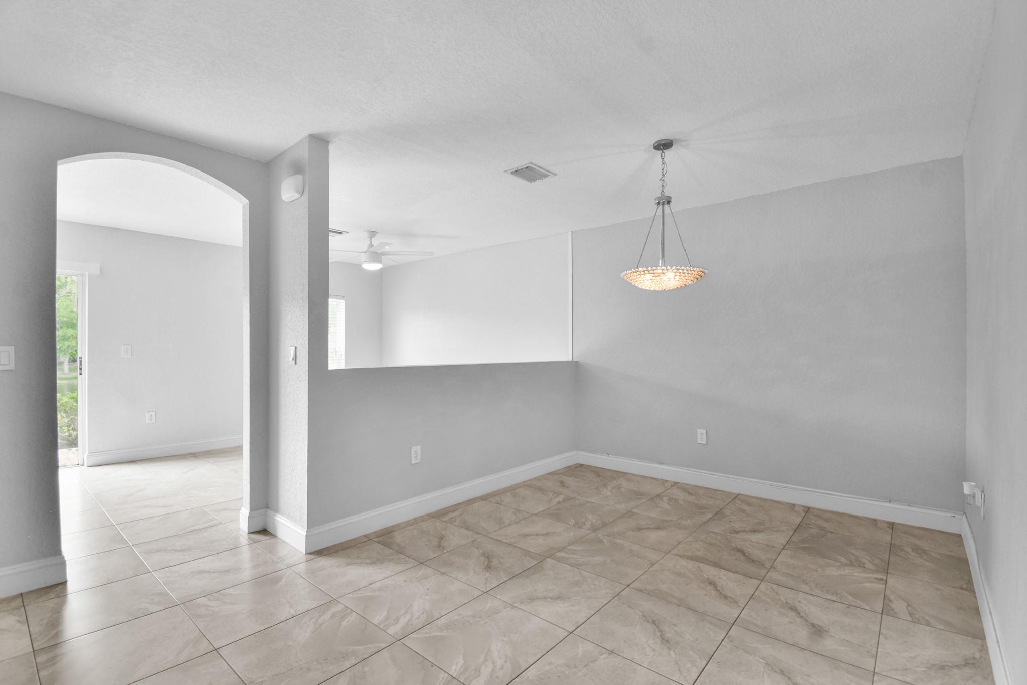 RAINTREE VILLAS - Residential