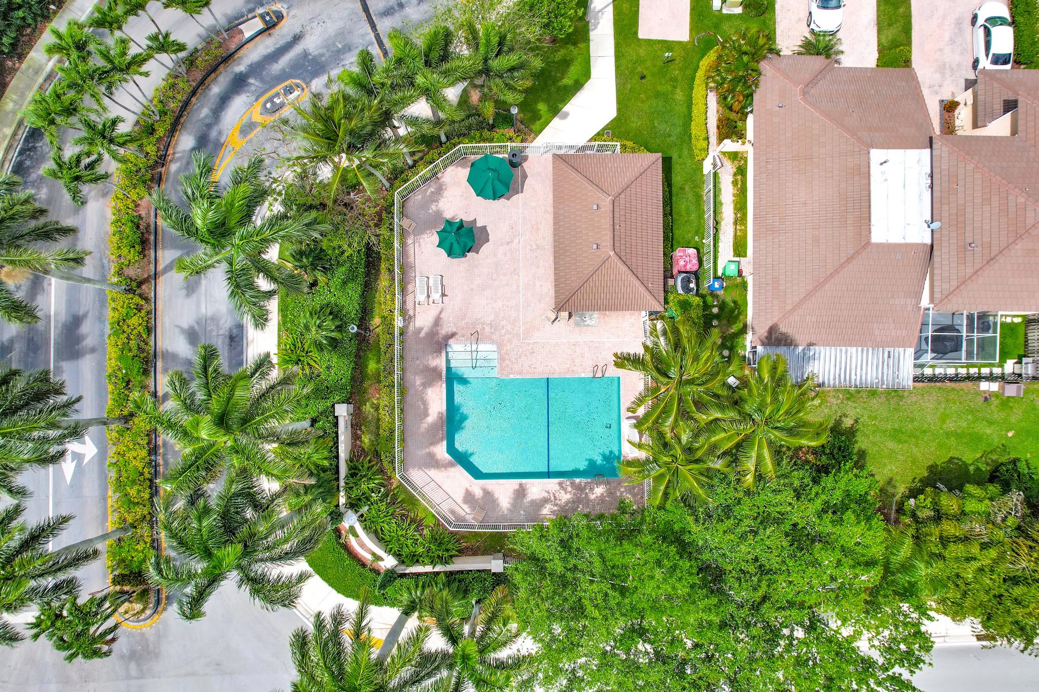 RAINTREE VILLAS - Residential