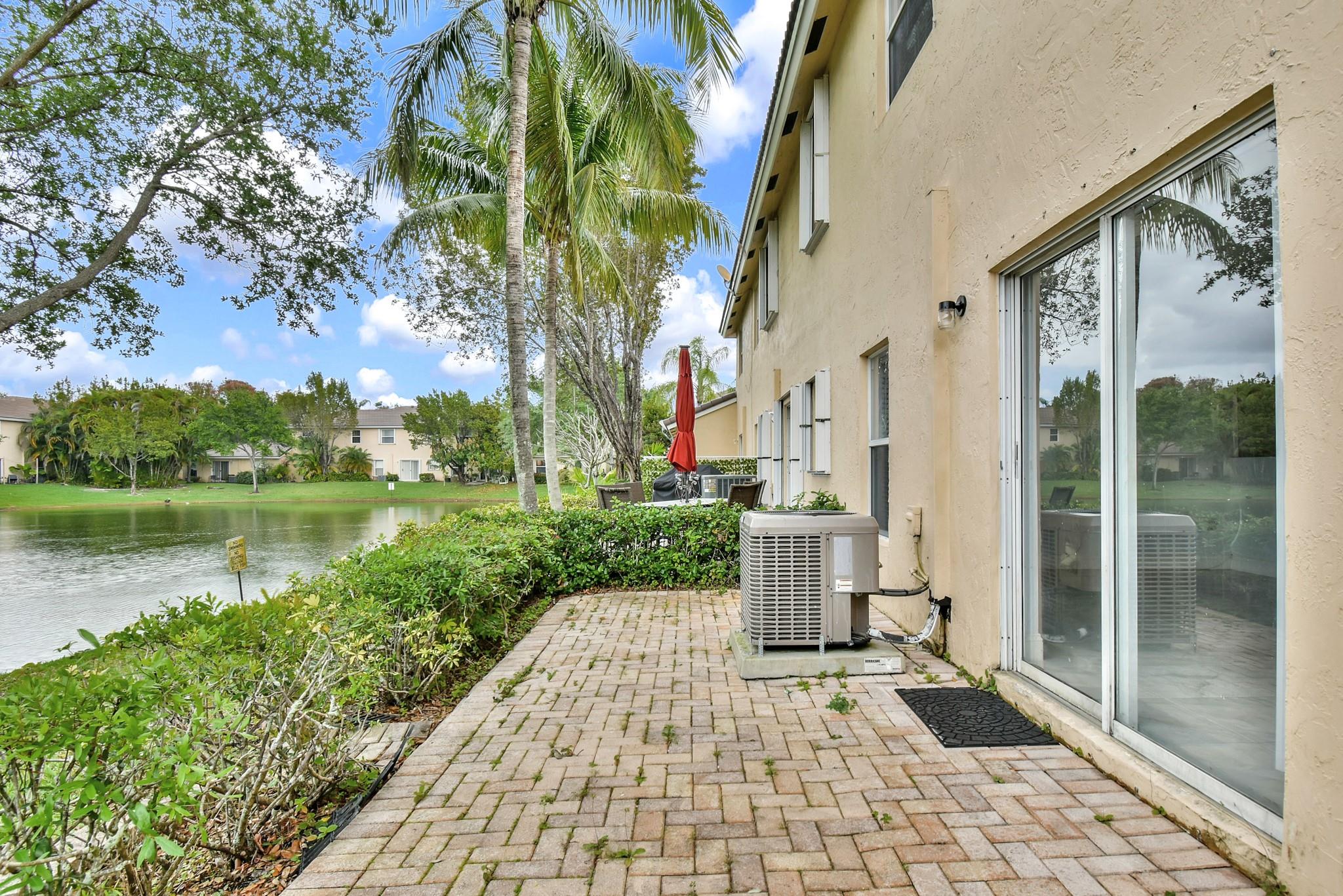 RAINTREE VILLAS - Residential