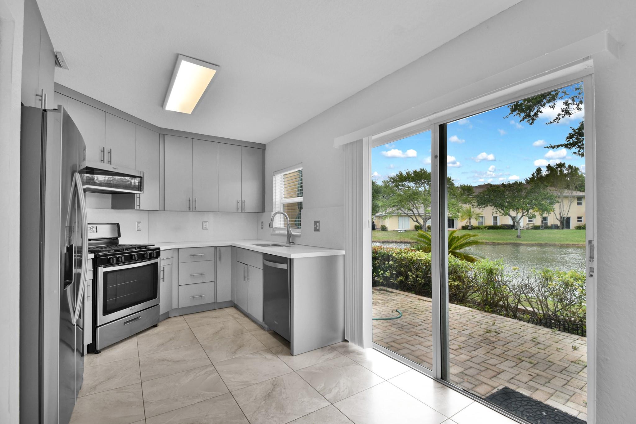 RAINTREE VILLAS - Residential