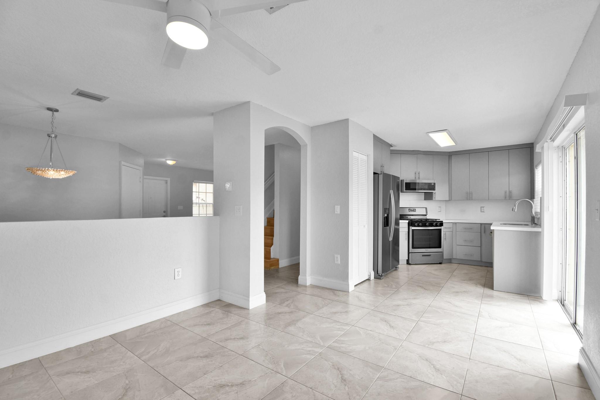 RAINTREE VILLAS - Residential