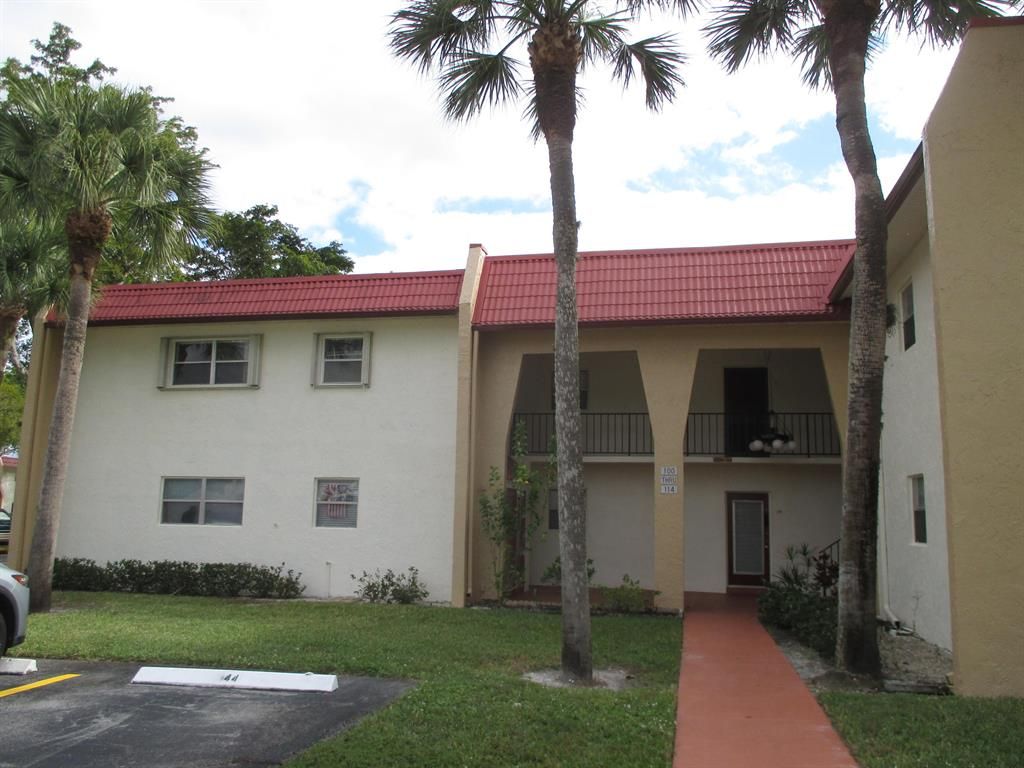 Photo of 114 Lake Frances Drive, West Palm Beach, FL 33411 (MLS # R10681310)