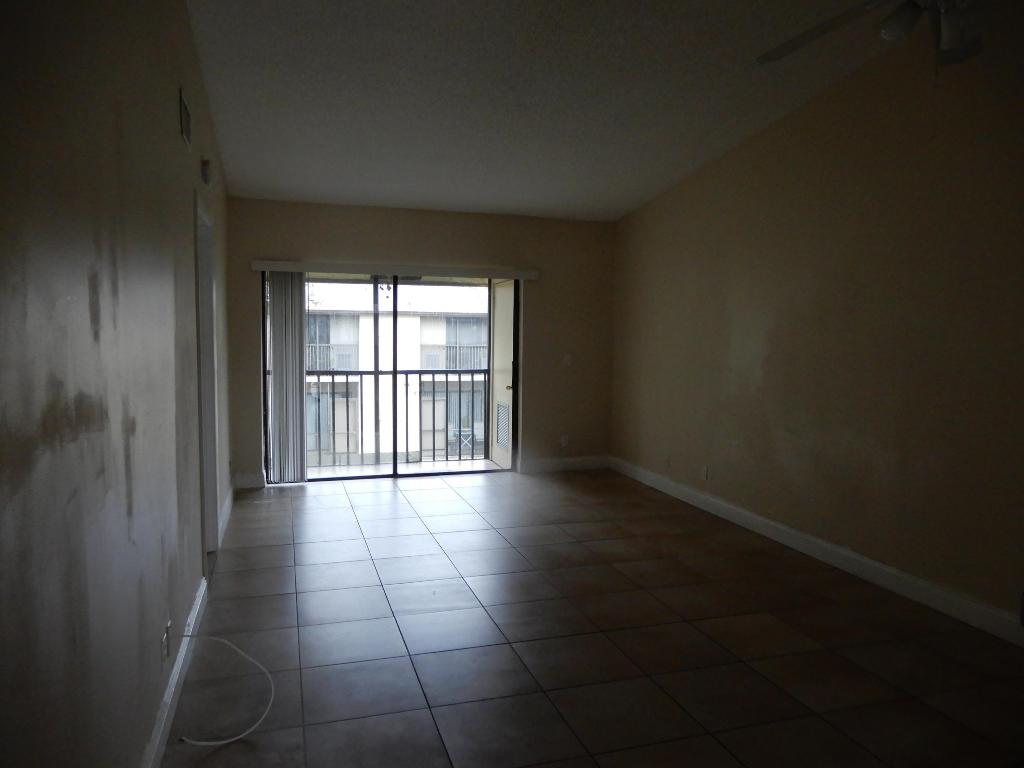 Kensington Walk Condo Association - Residential Lease