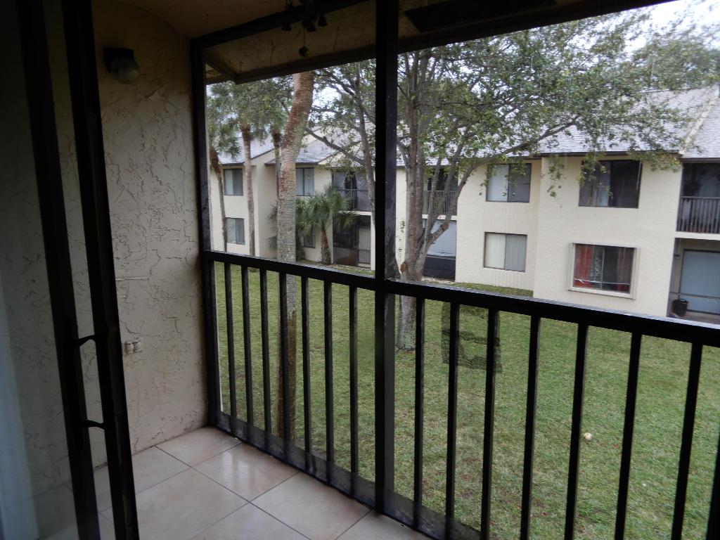 Kensington Walk Condo Association - Residential Lease