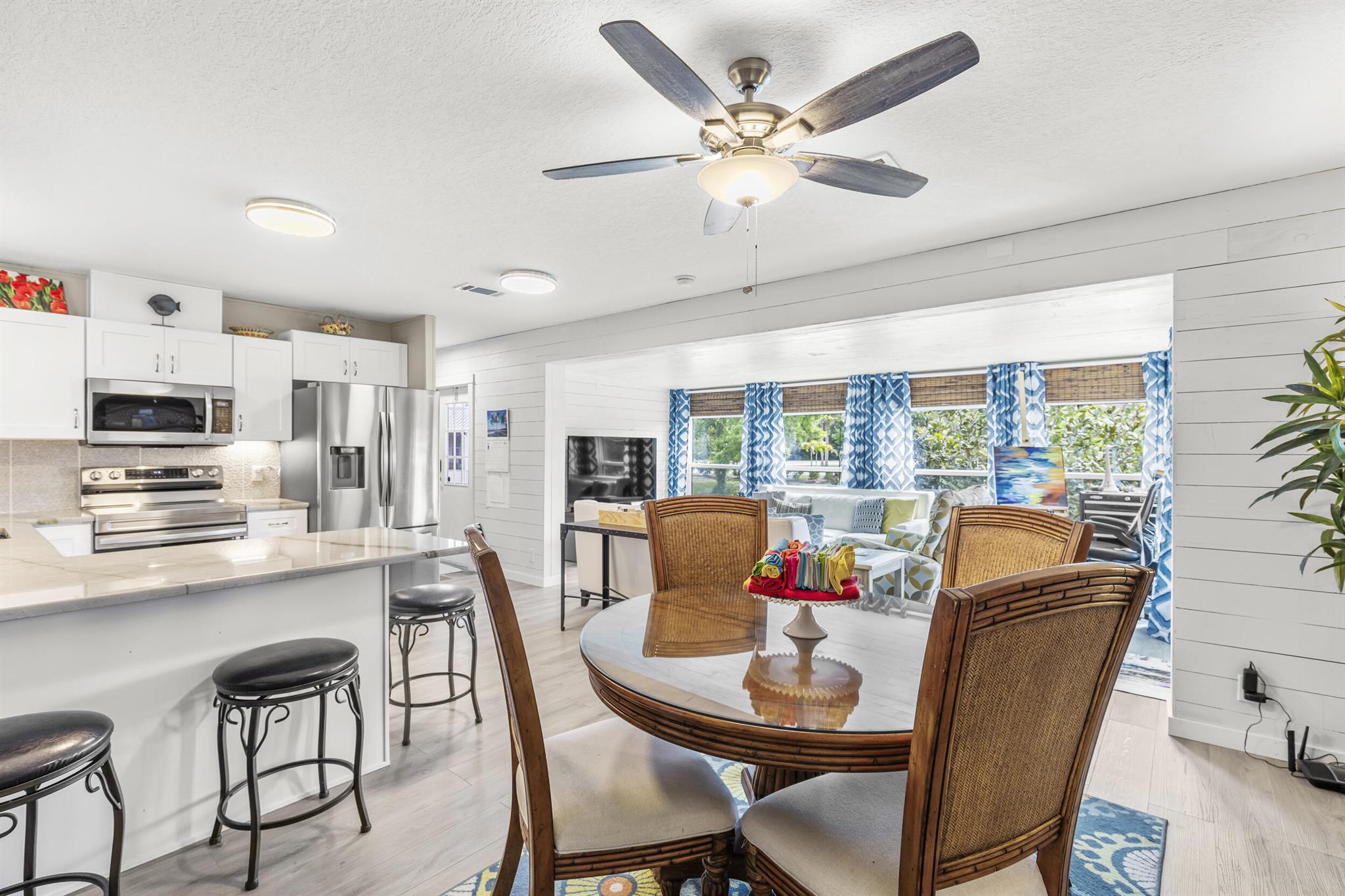 195 SE Riverbend Street, Stuart, FL, 34997/$349,900 3 195 SE Riverbend Street