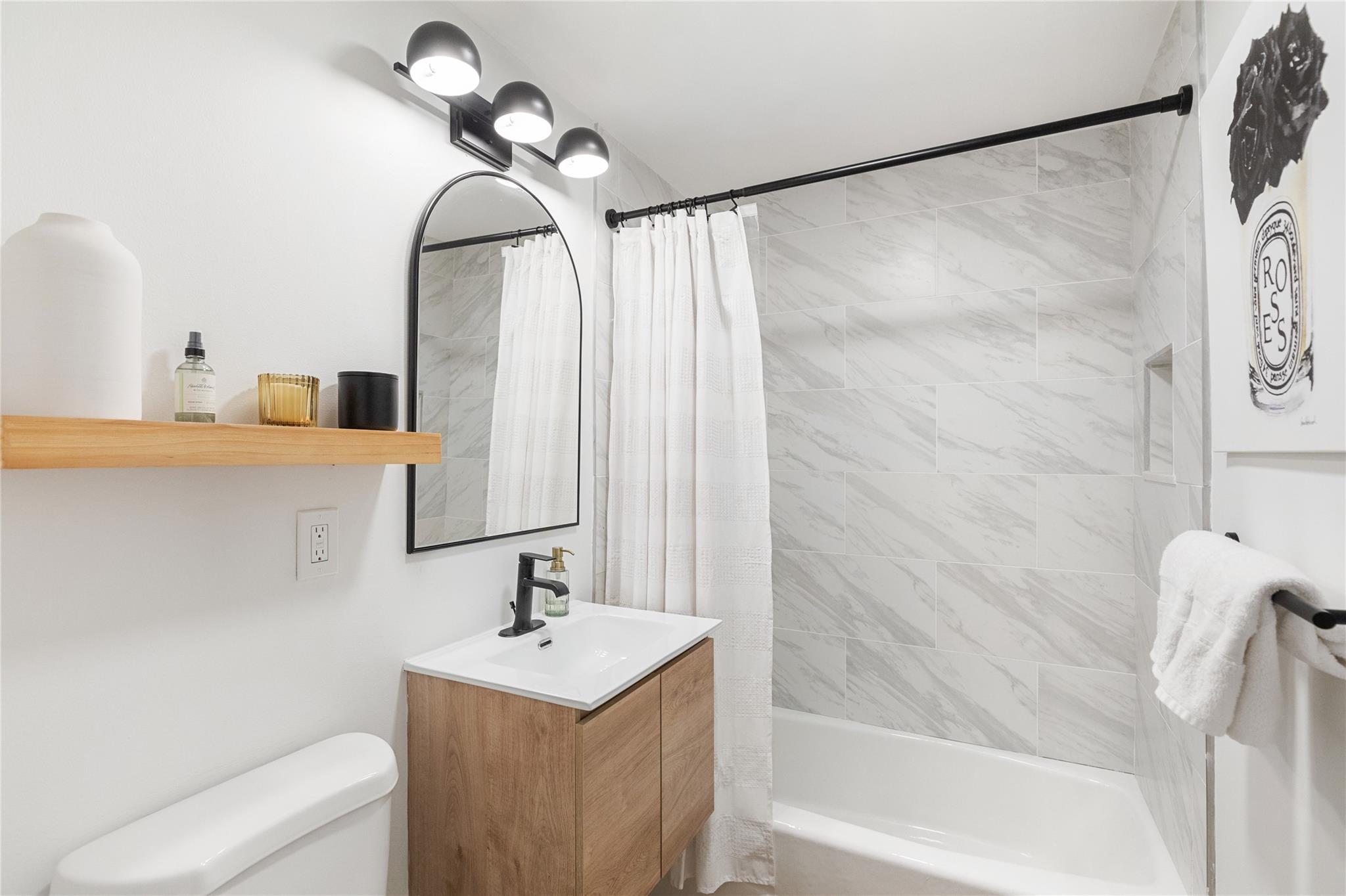 Golf View Heights 32-30 B - Residential